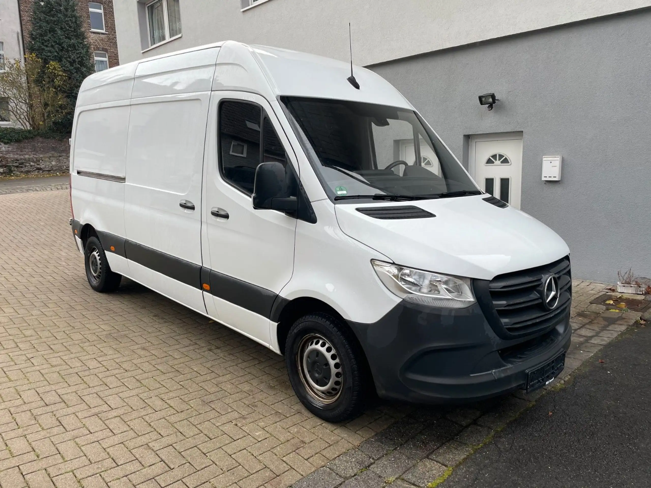 Mercedes-Benz - Sprinter