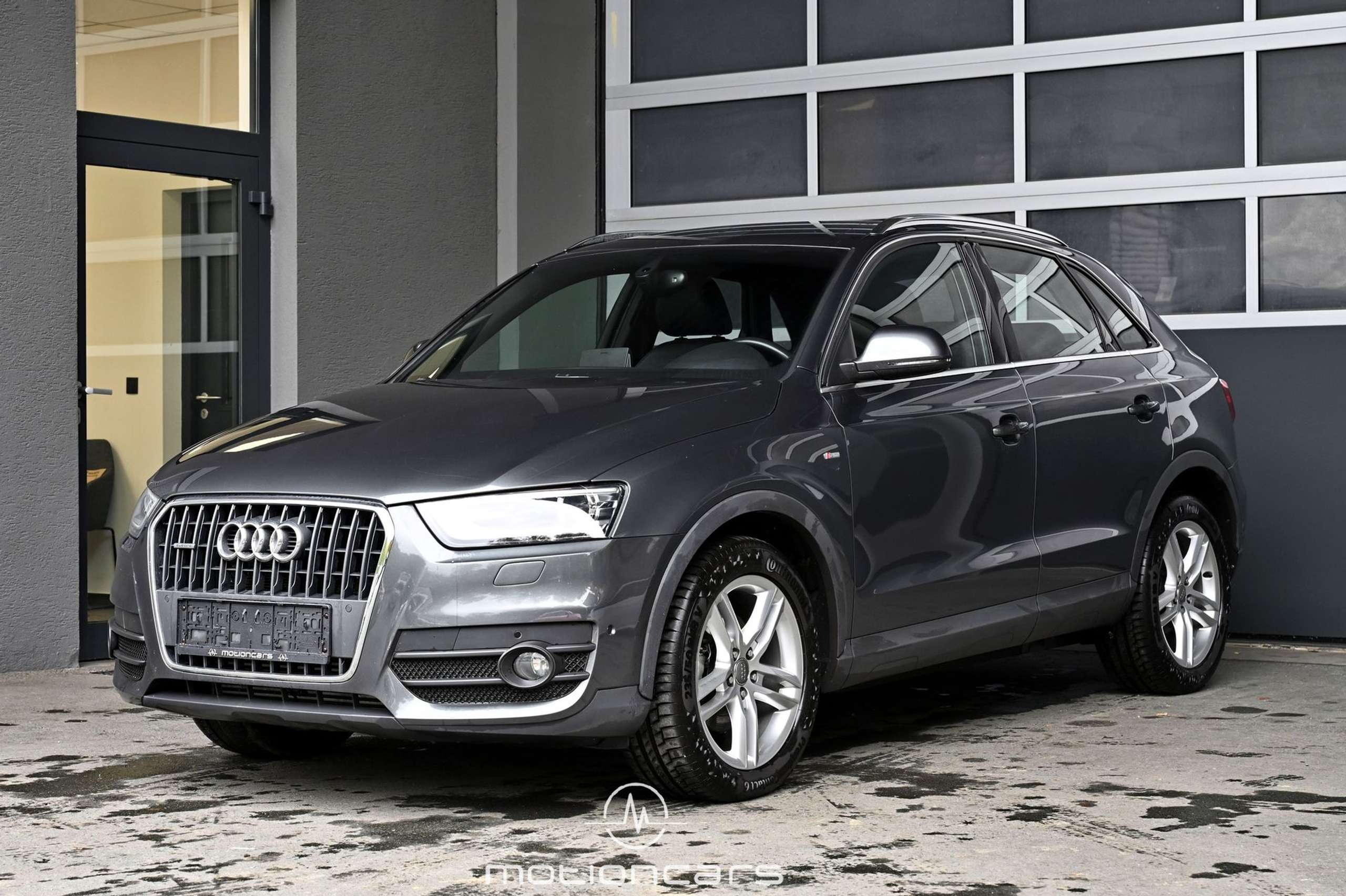 Audi - Q3