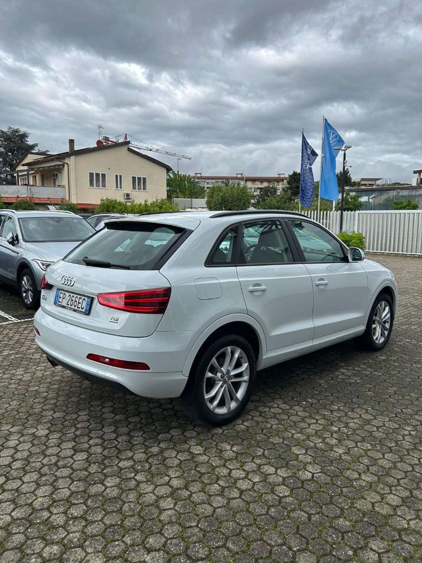 Audi - Q3