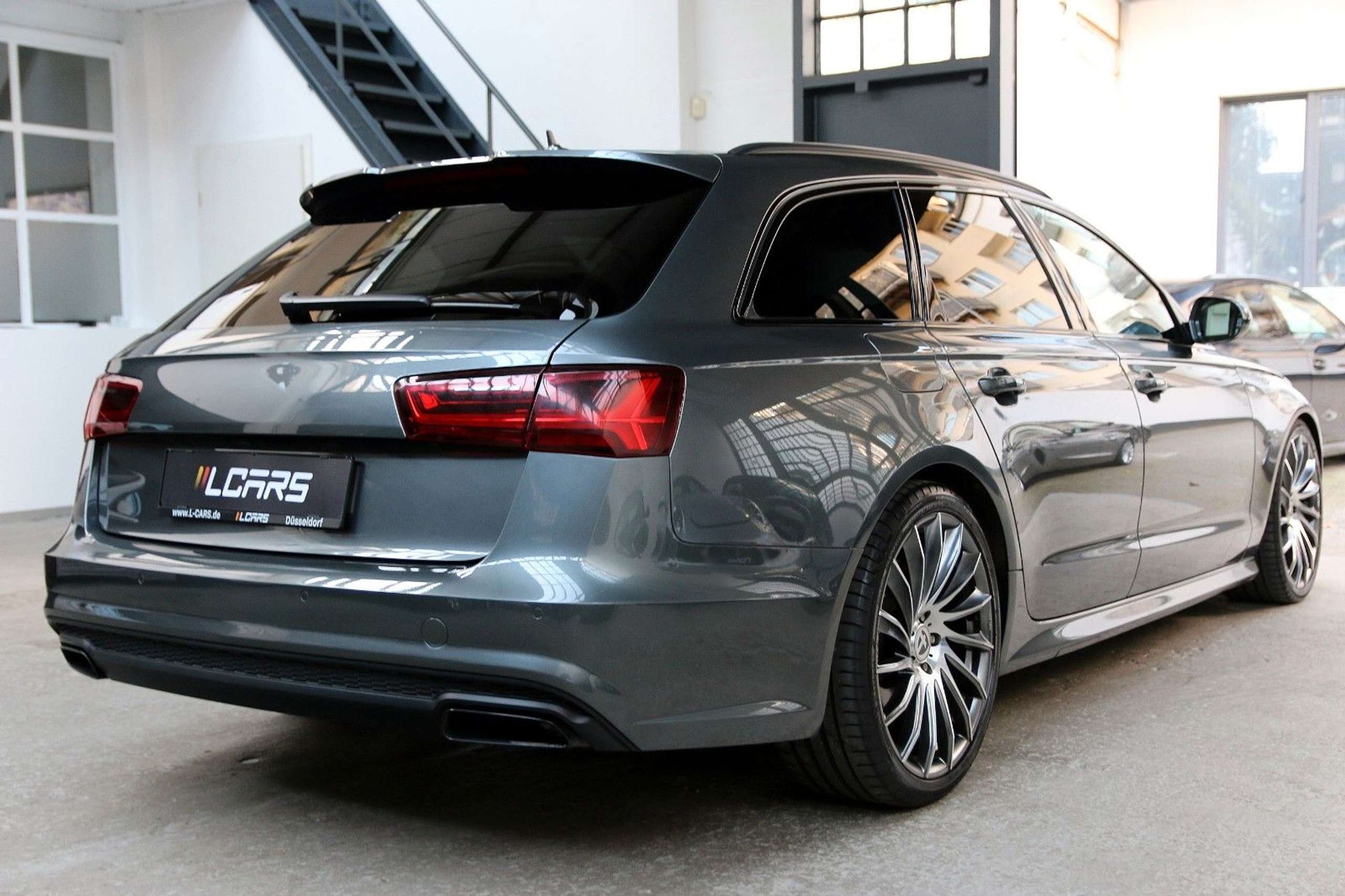 Audi - A6