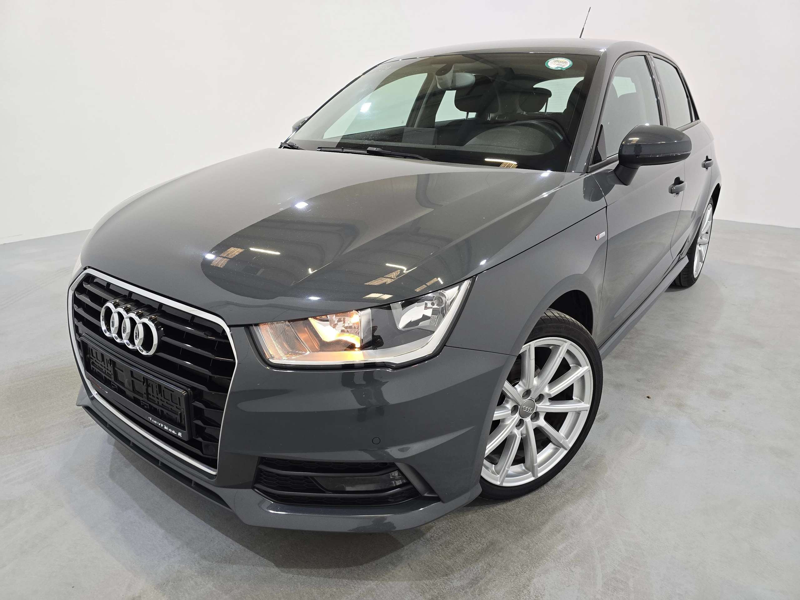 Audi - A1