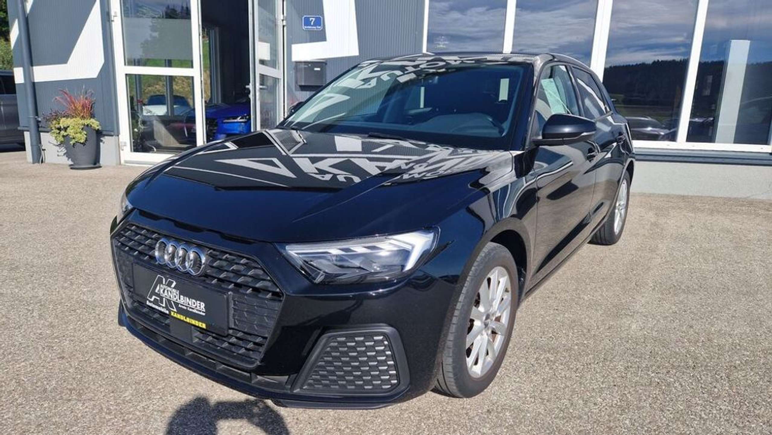 Audi - A1