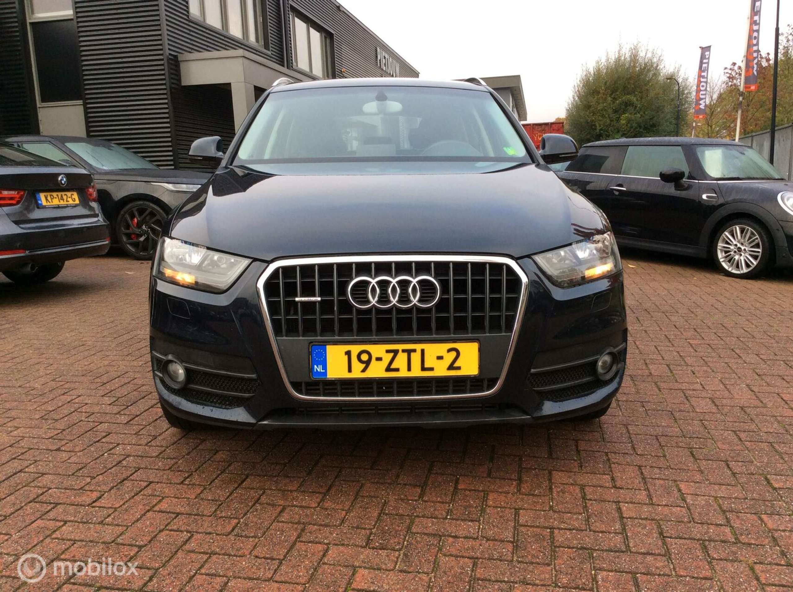 Audi - Q3