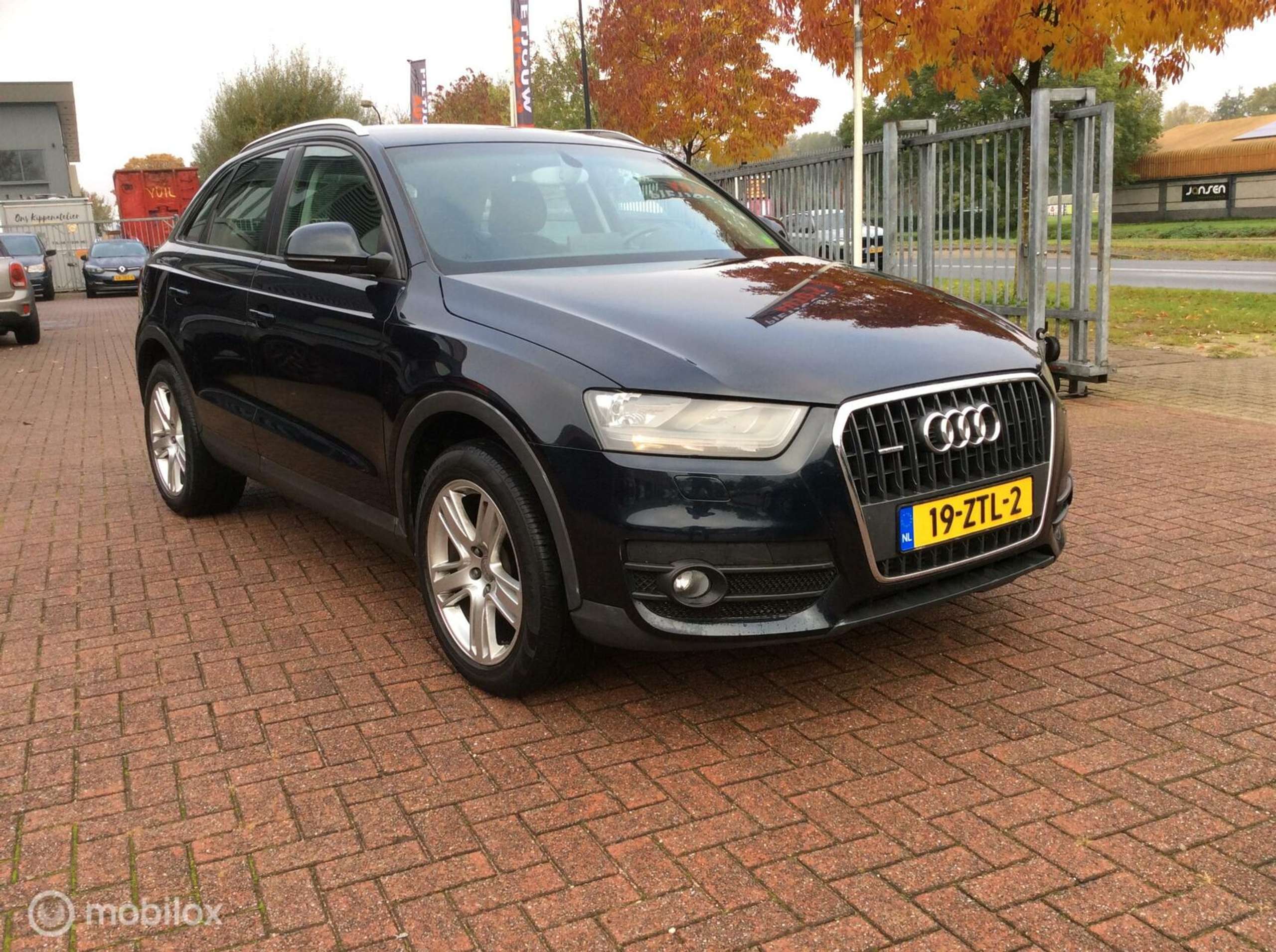 Audi - Q3