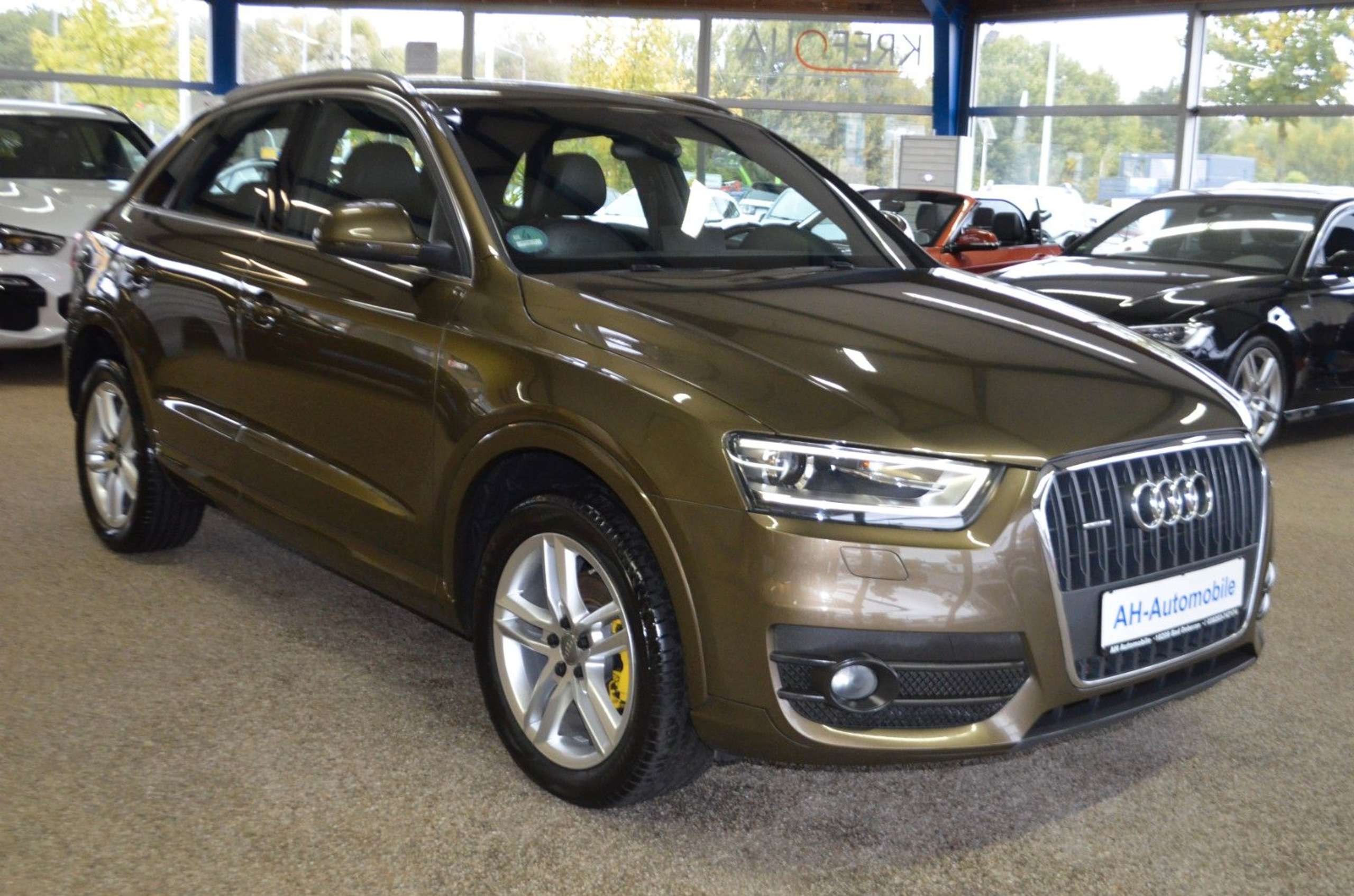 Audi - Q3