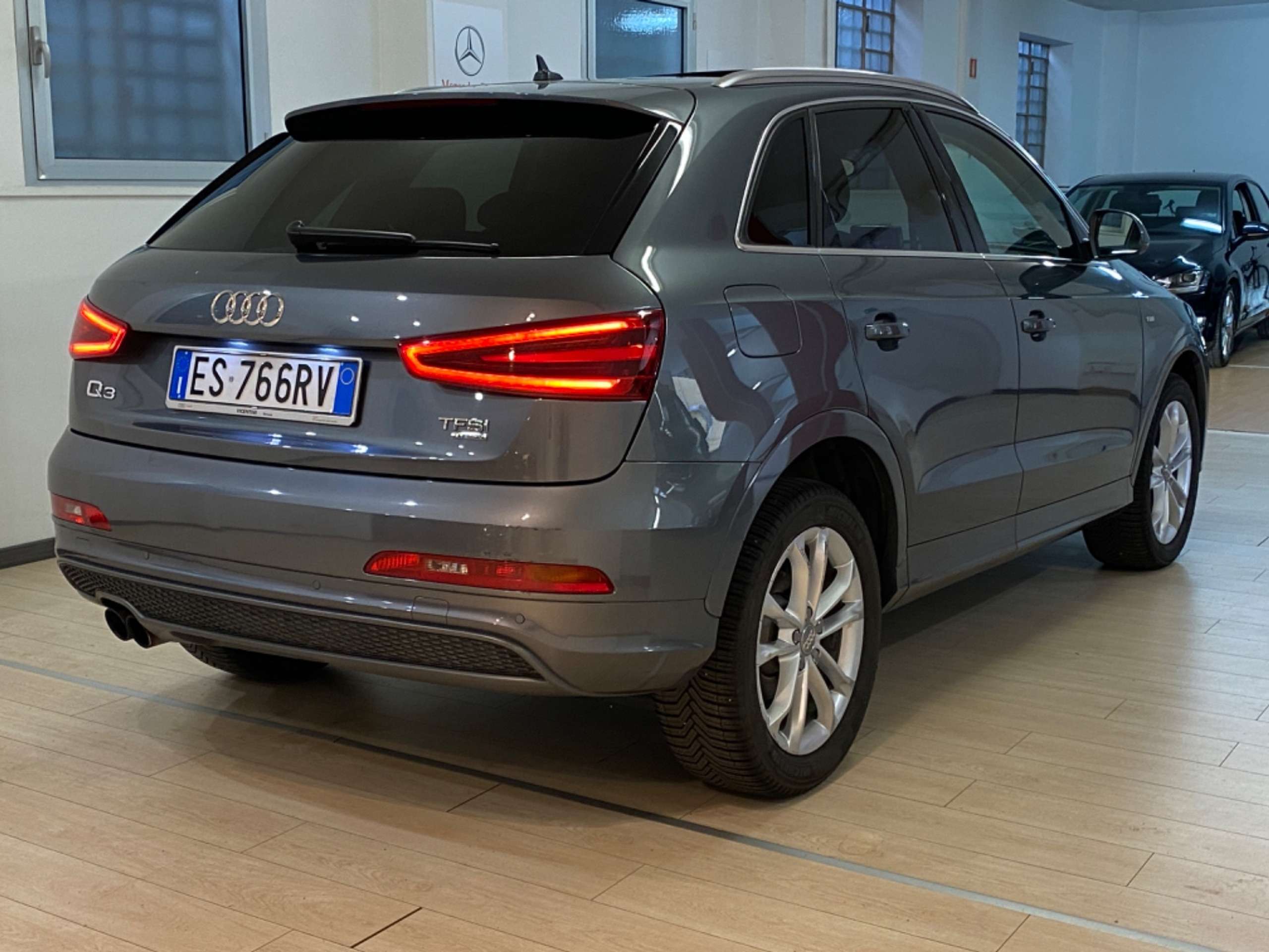 Audi - Q3