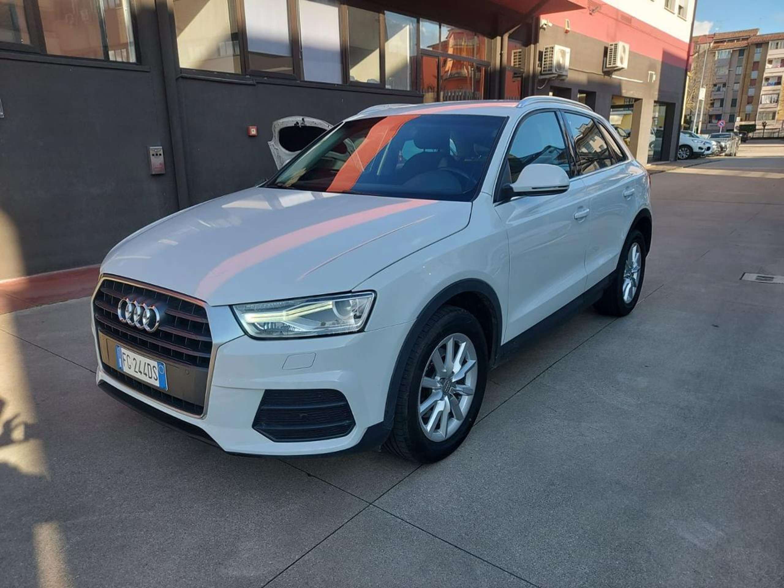 Audi - Q3