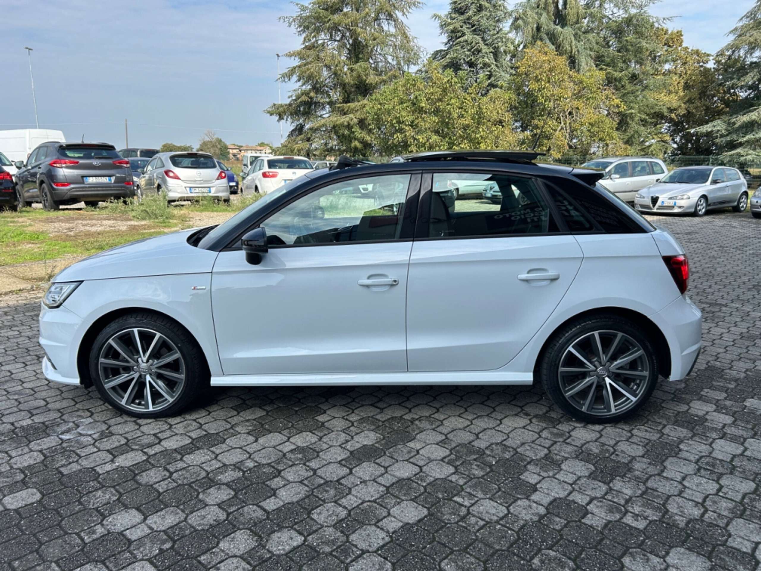 Audi - A1