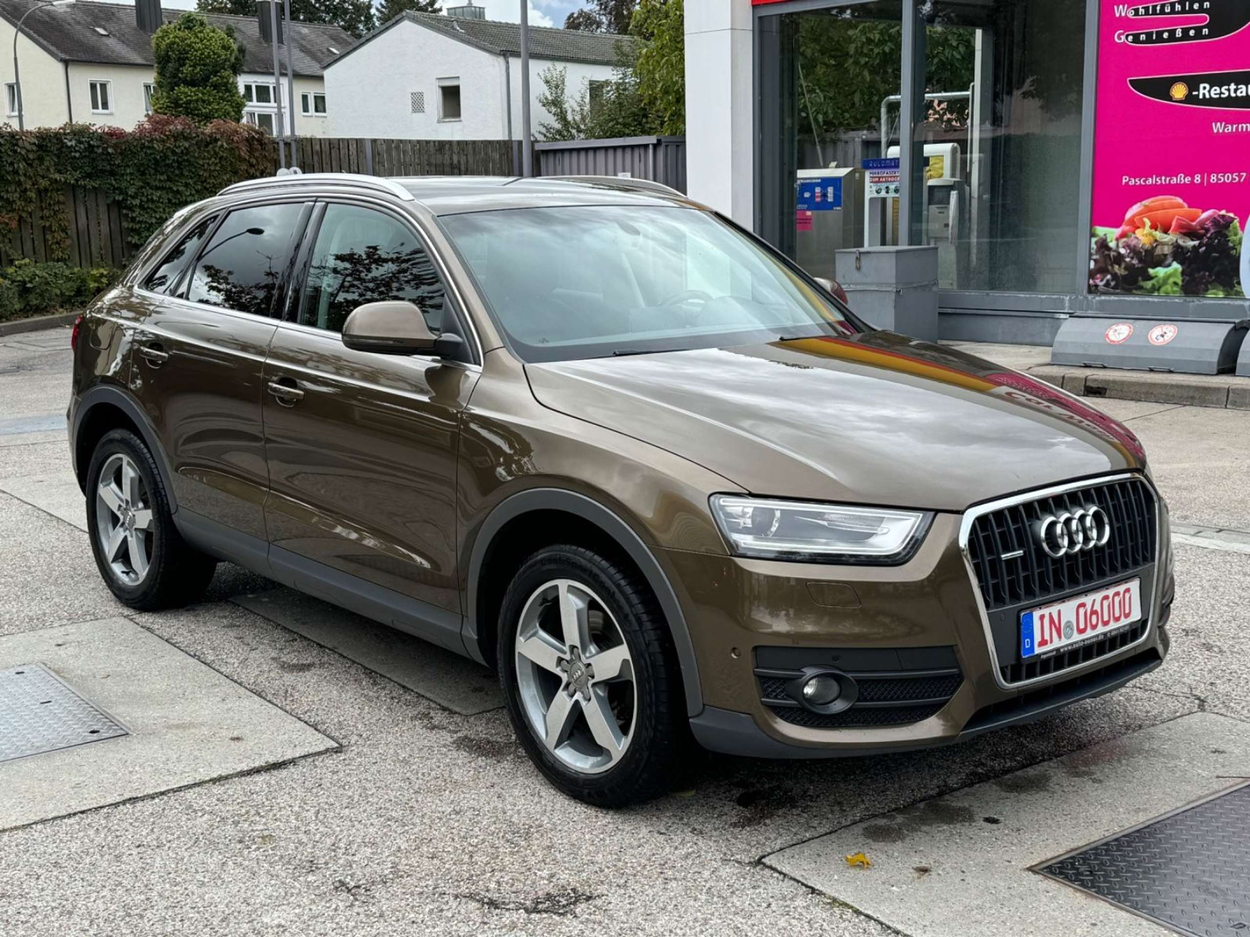 Audi - Q3