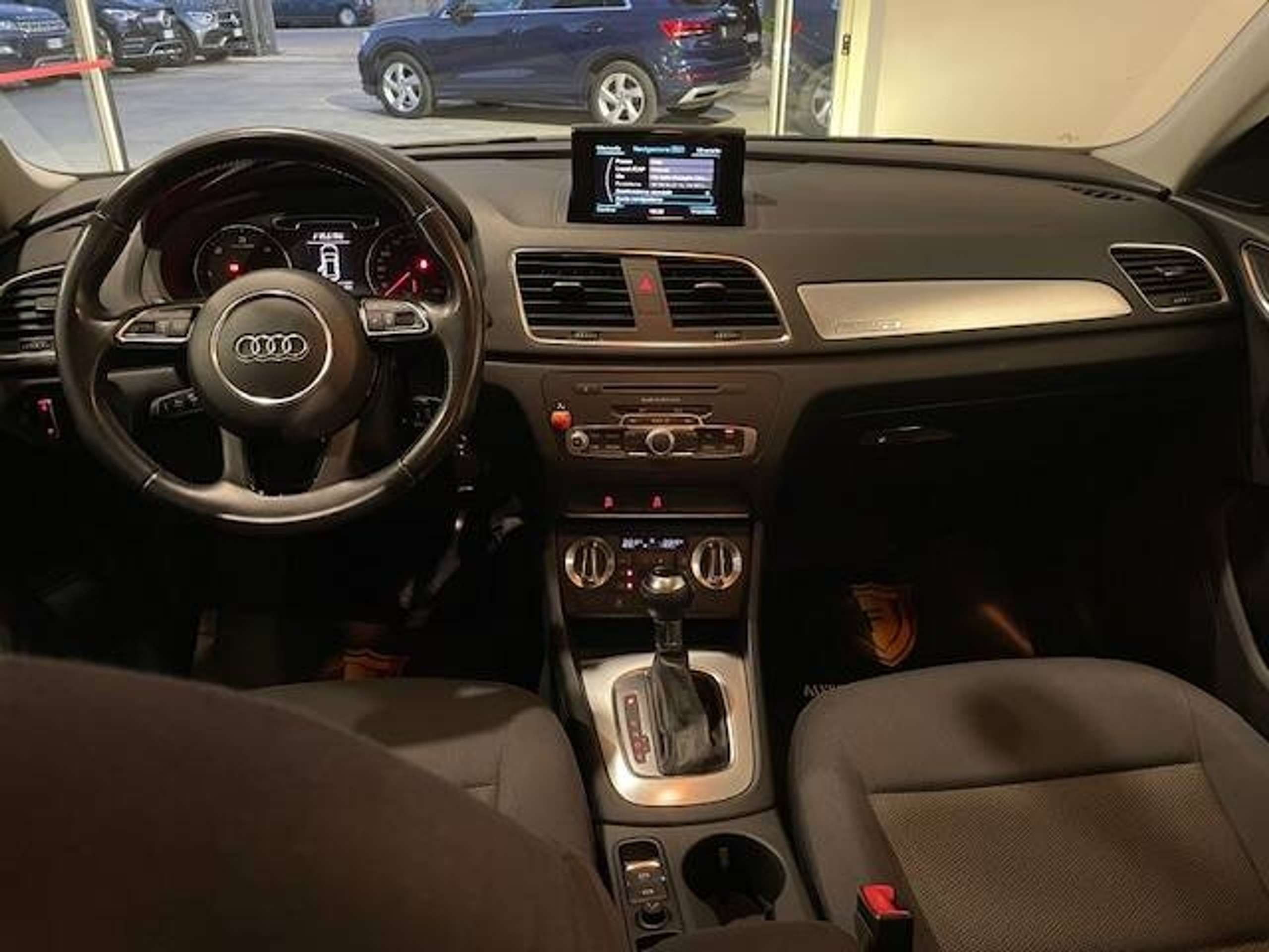 Audi - Q3