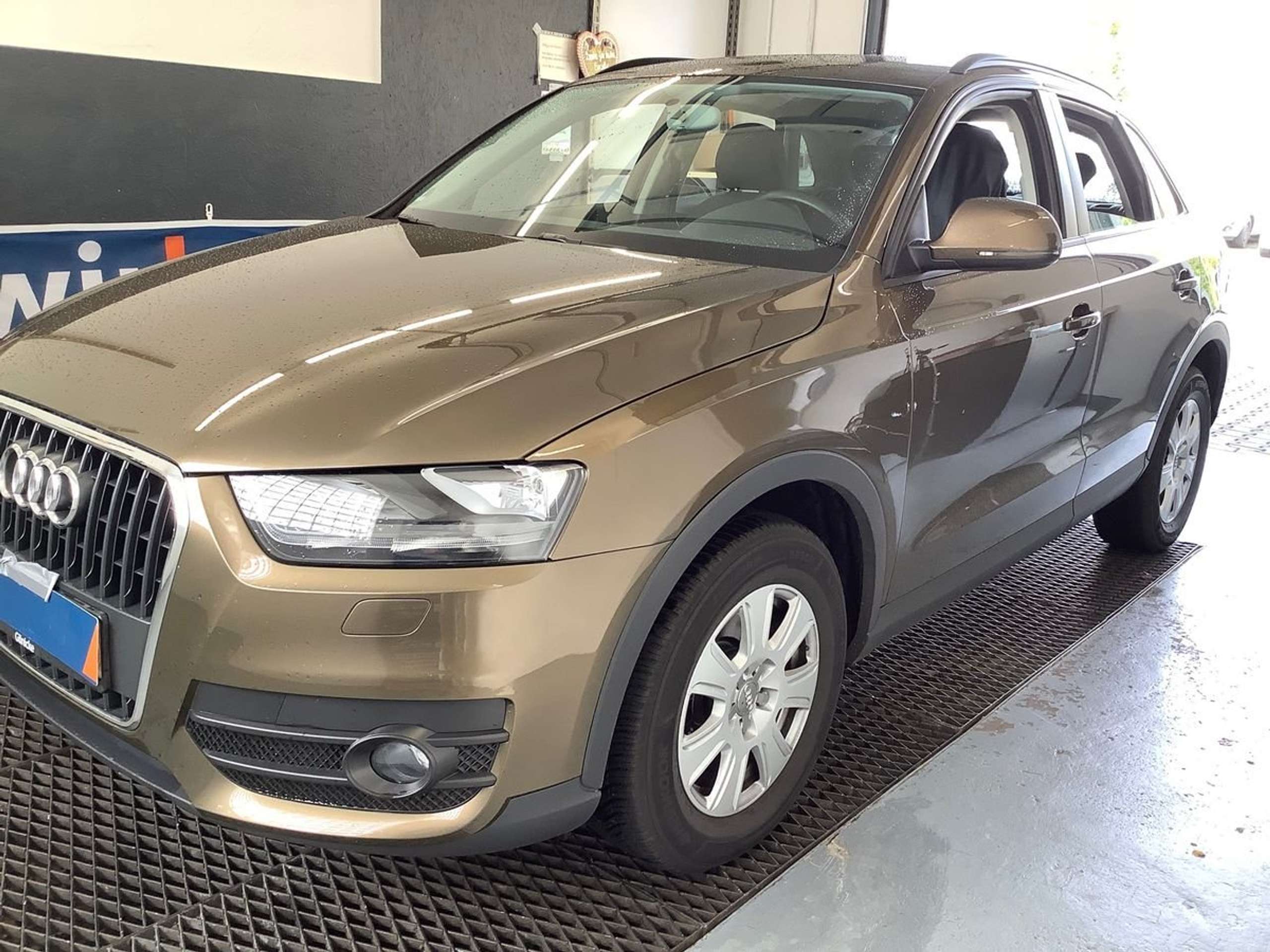 Audi - Q3