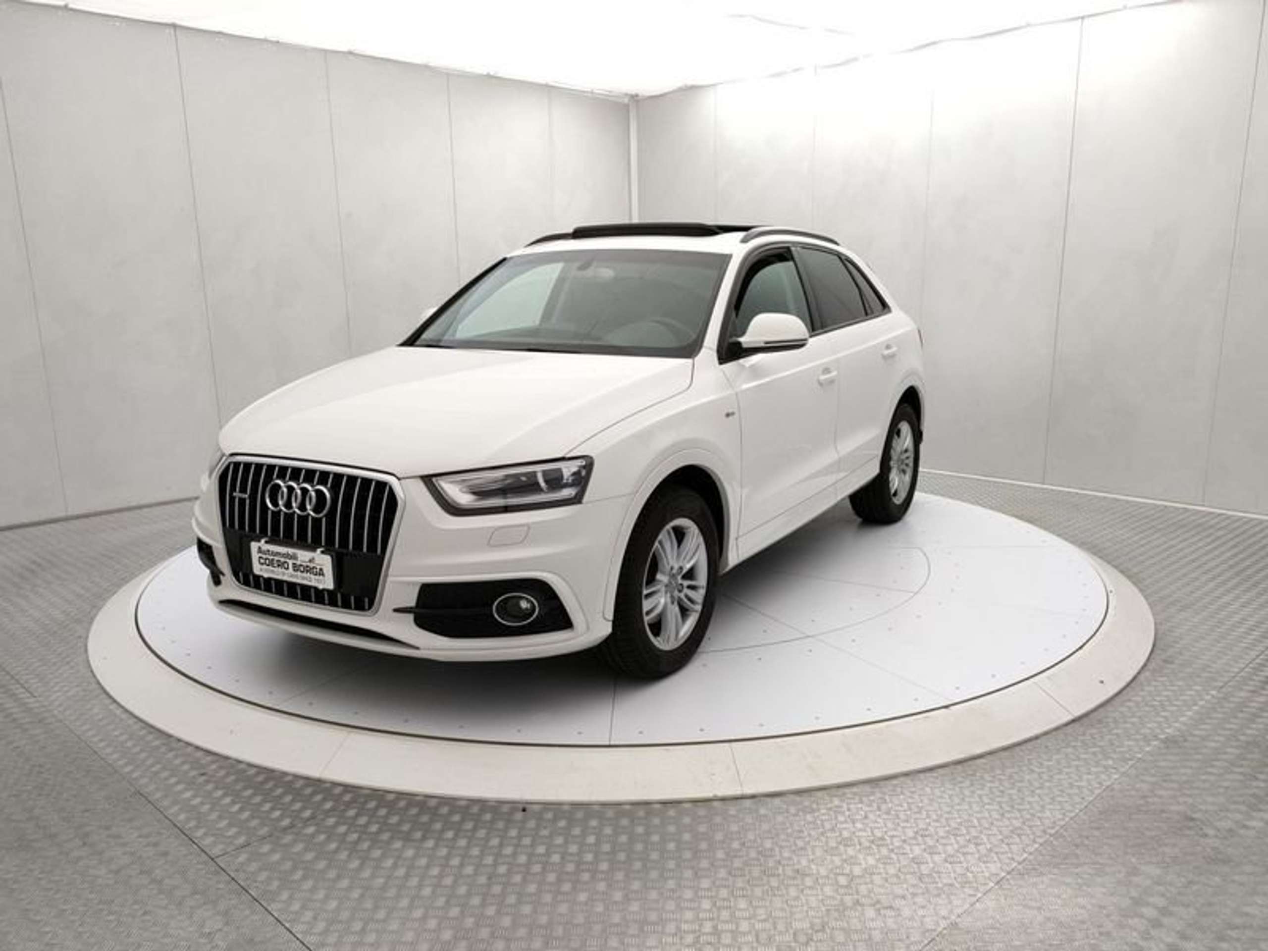 Audi - Q3