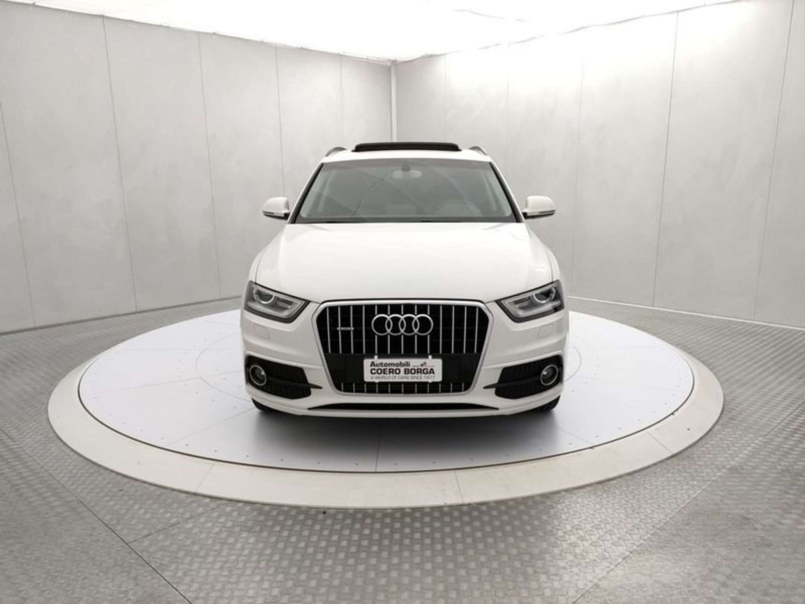 Audi - Q3