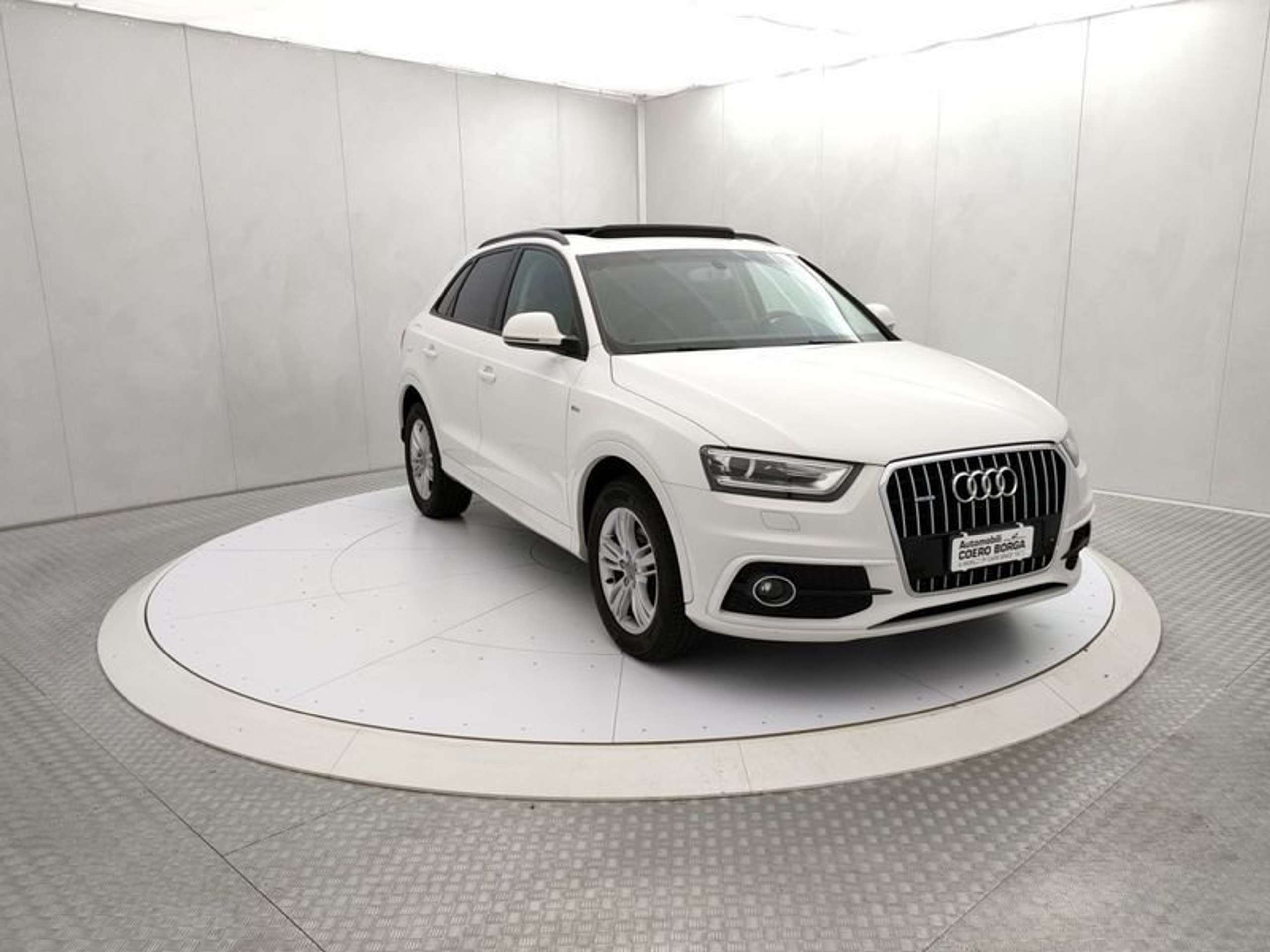 Audi - Q3