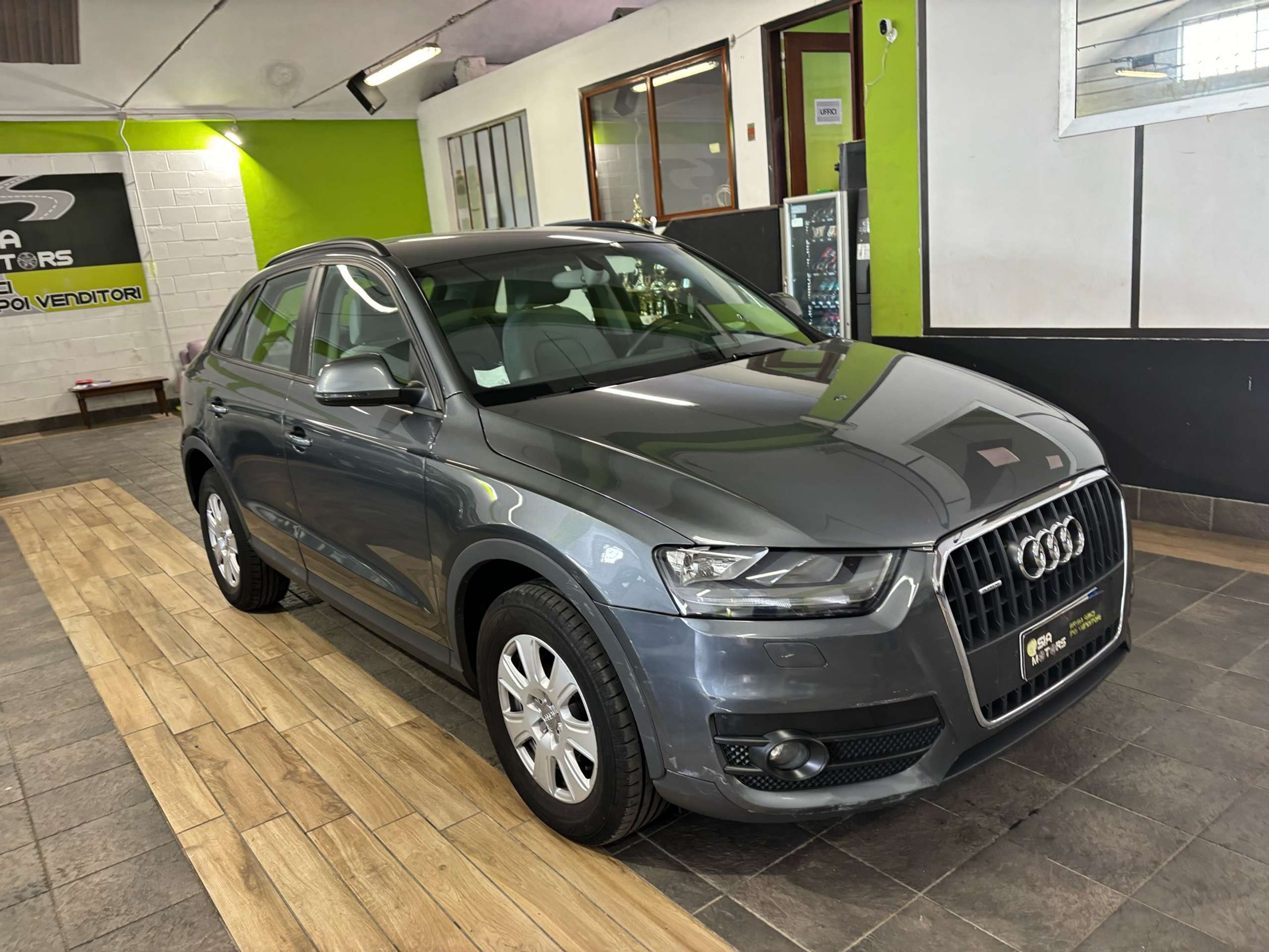 Audi - Q3