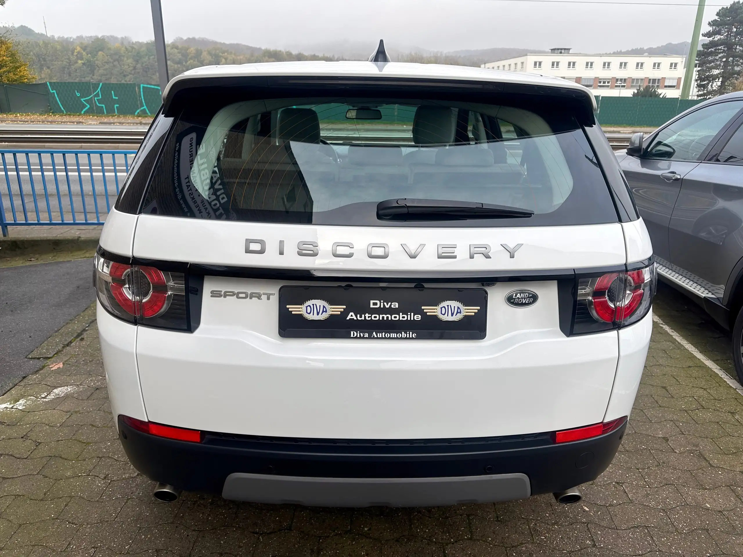 Land Rover - Discovery Sport