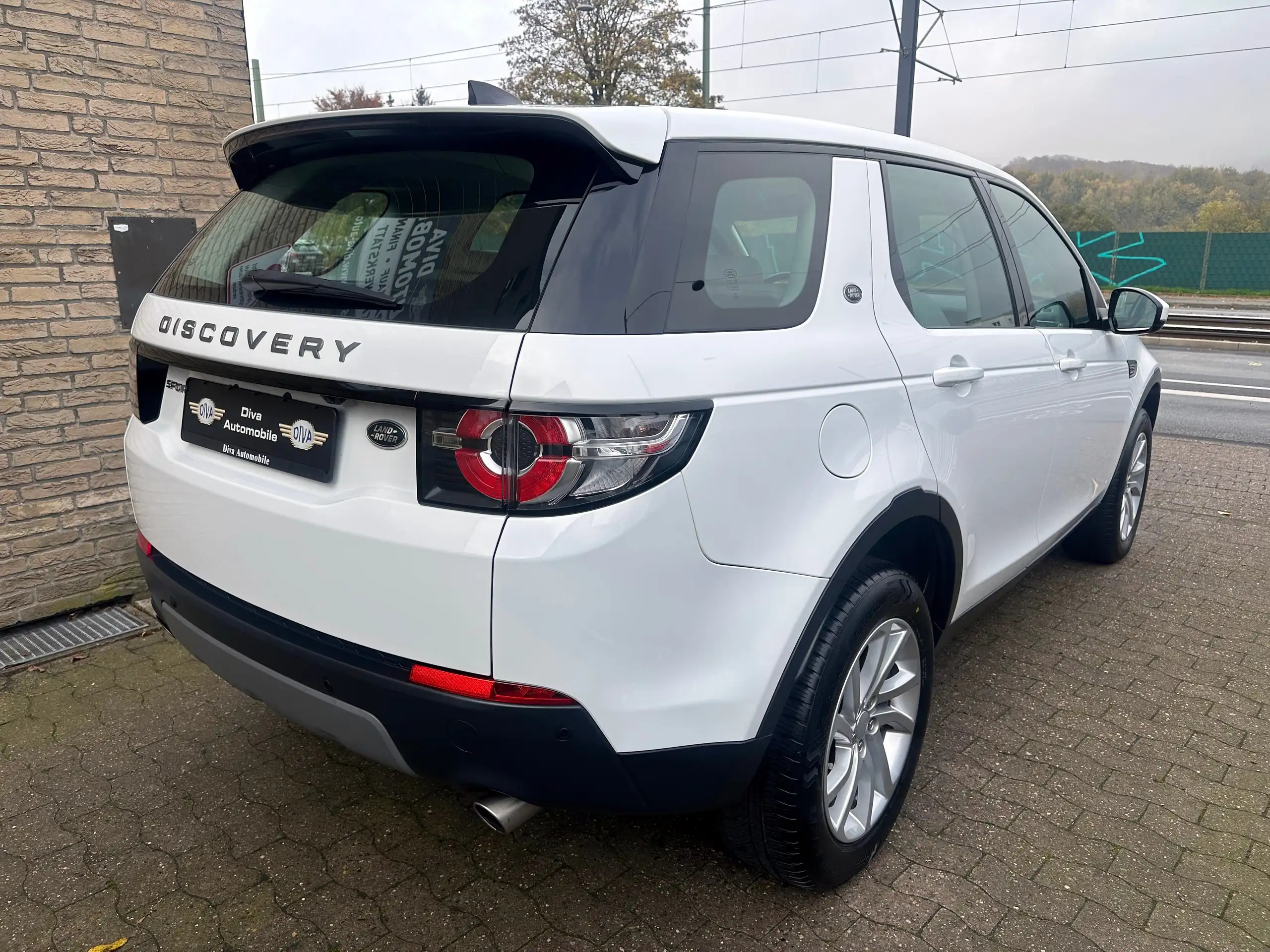 Land Rover - Discovery Sport