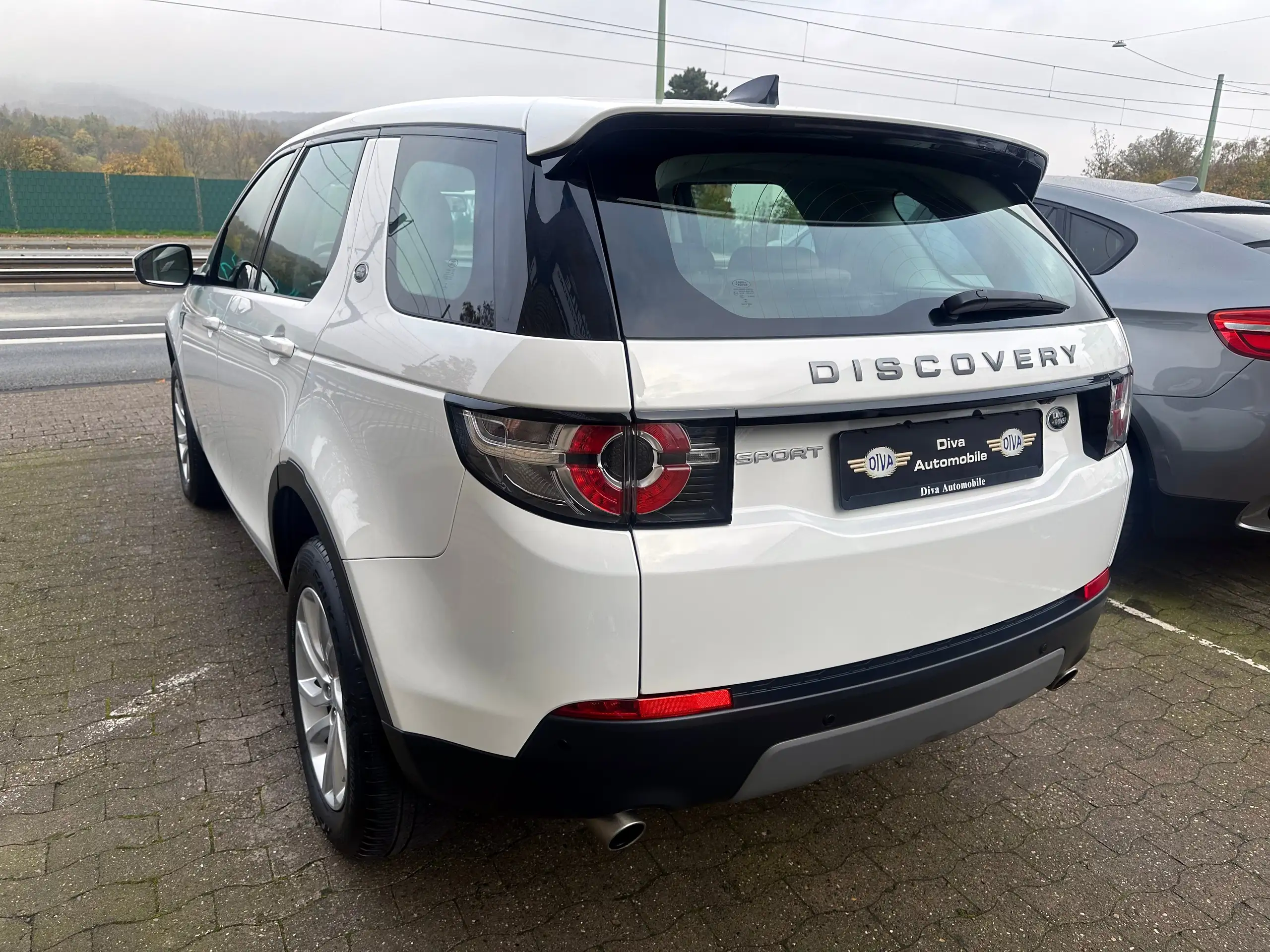 Land Rover - Discovery Sport