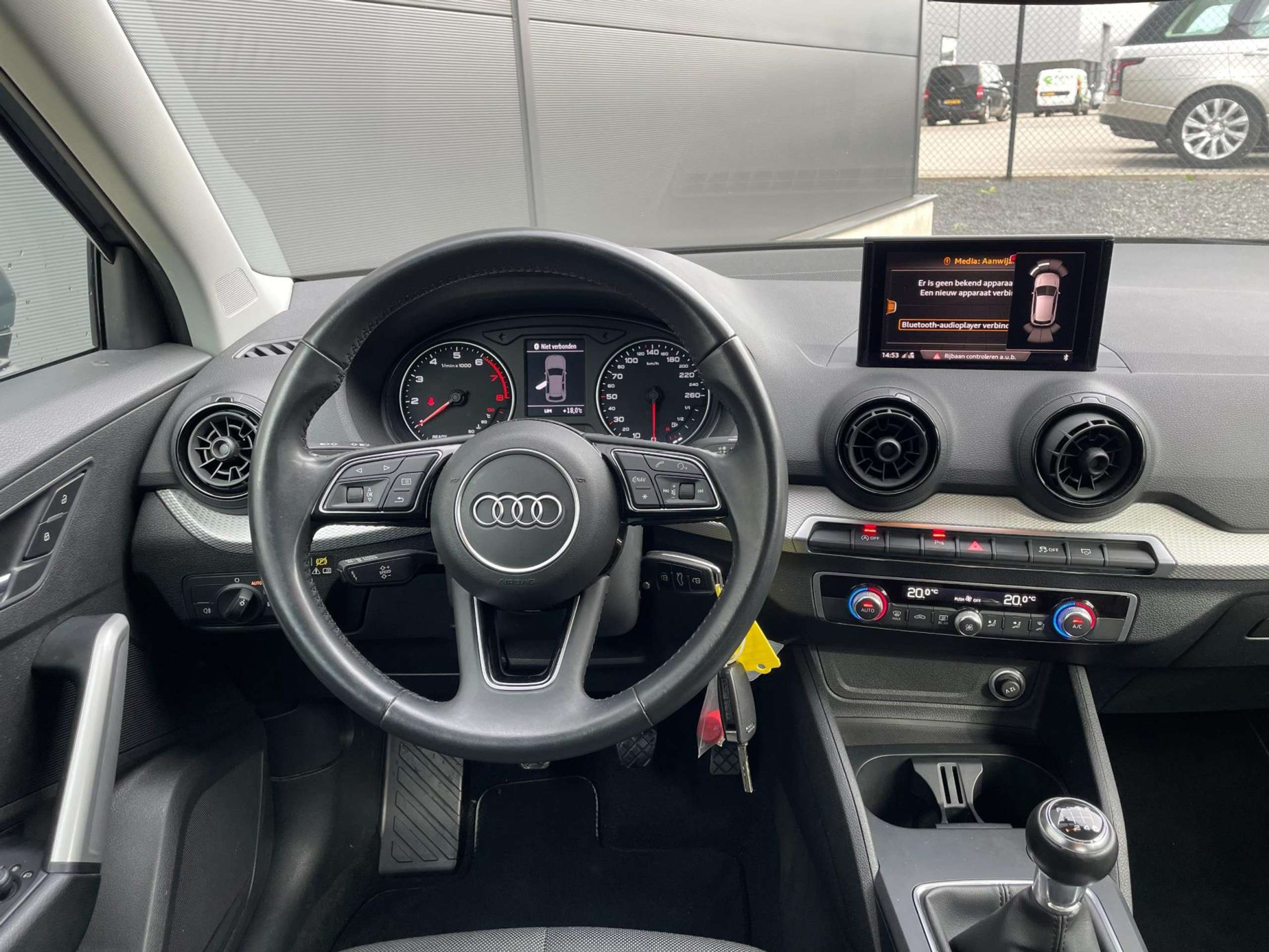 Audi - Q2