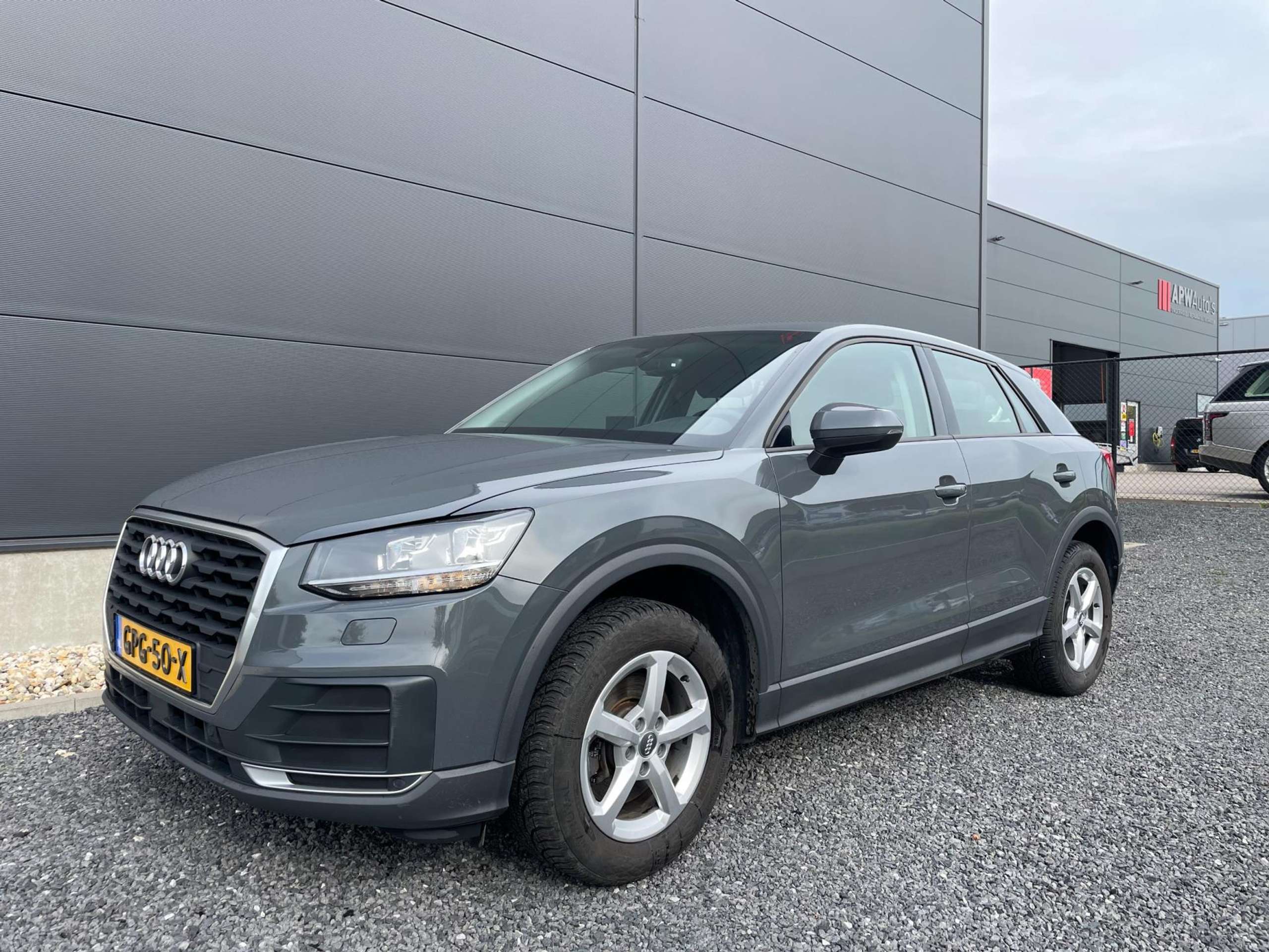 Audi - Q2