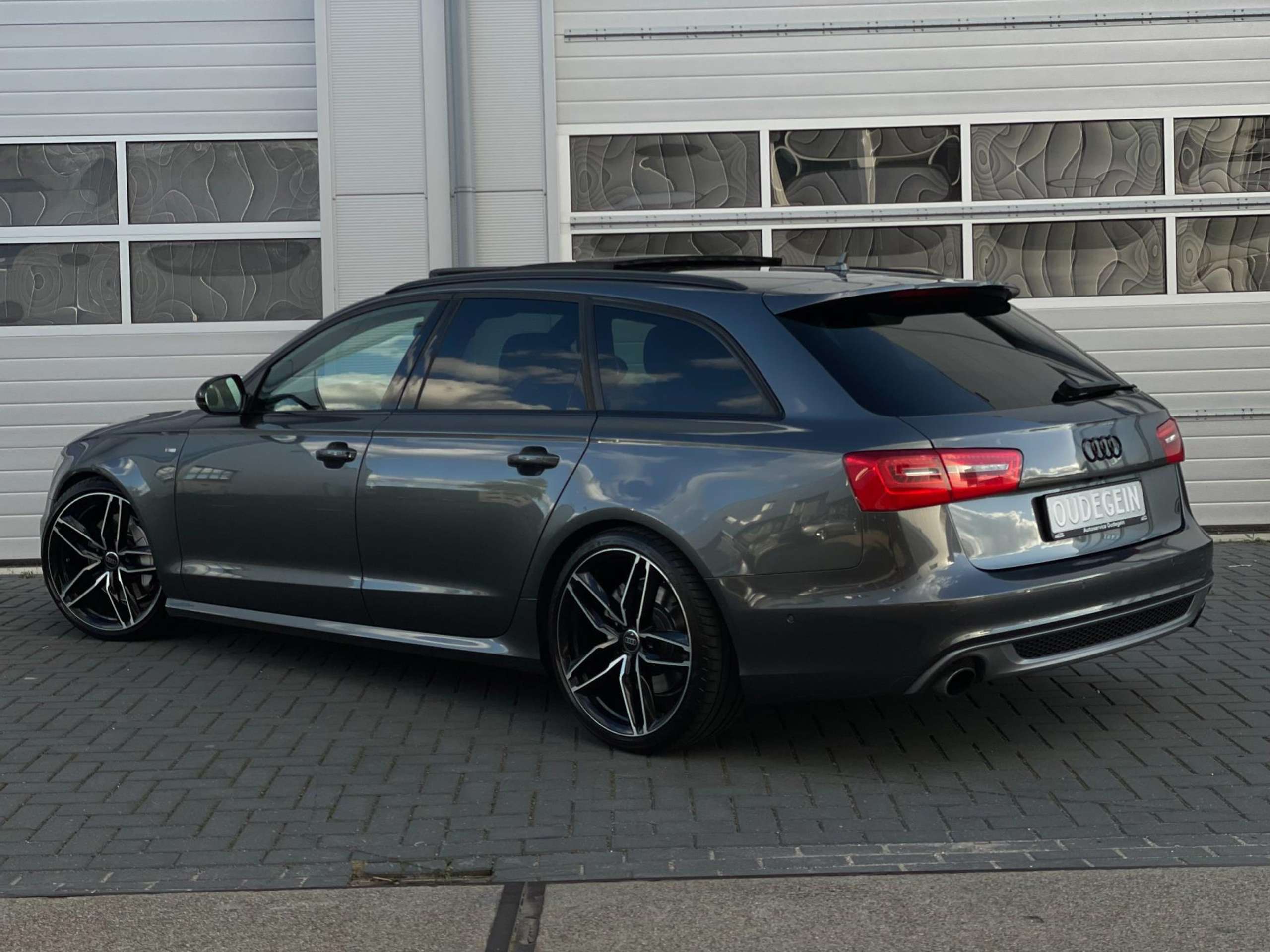 Audi - A6