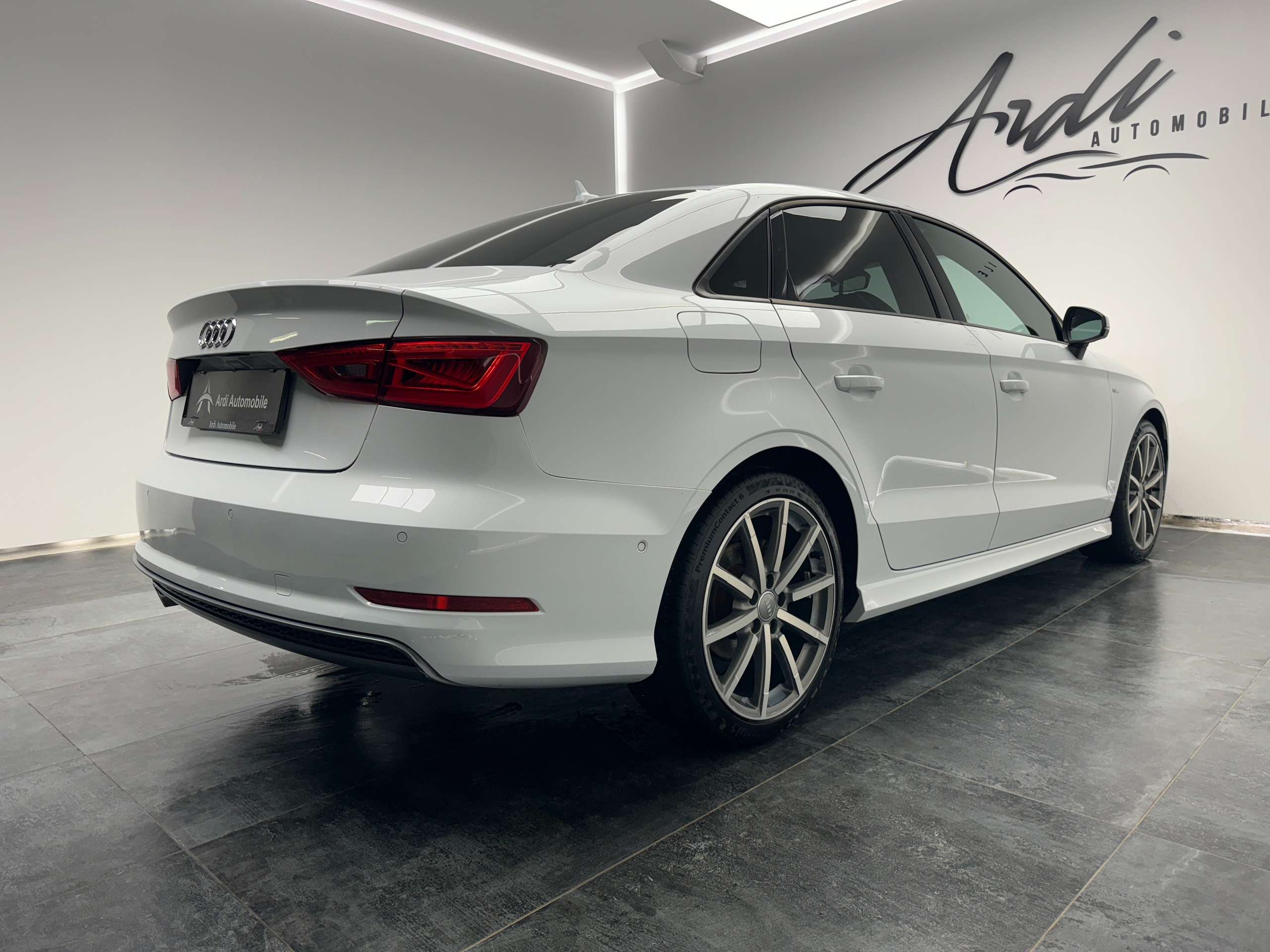 Audi - A3