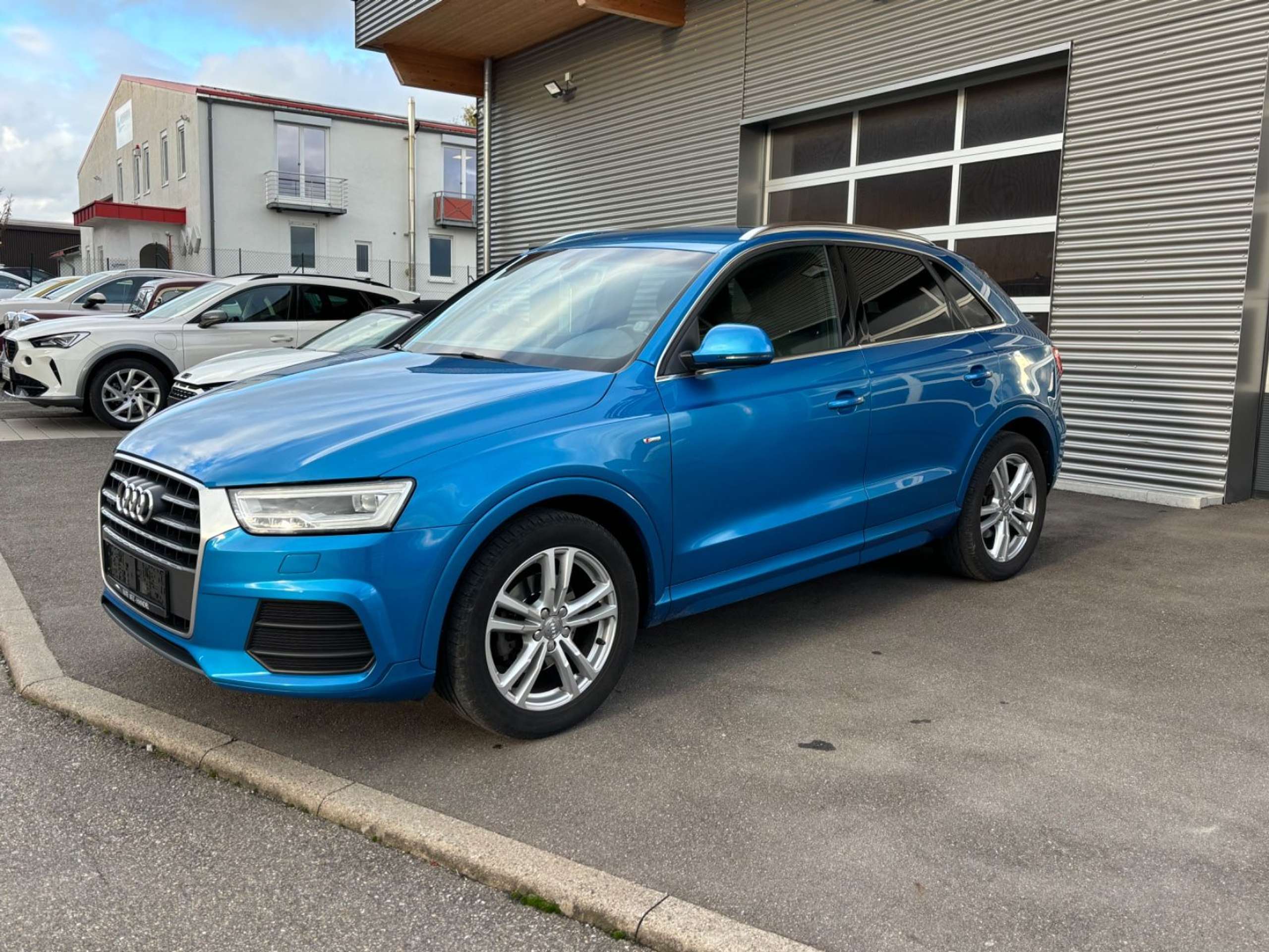 Audi - Q3