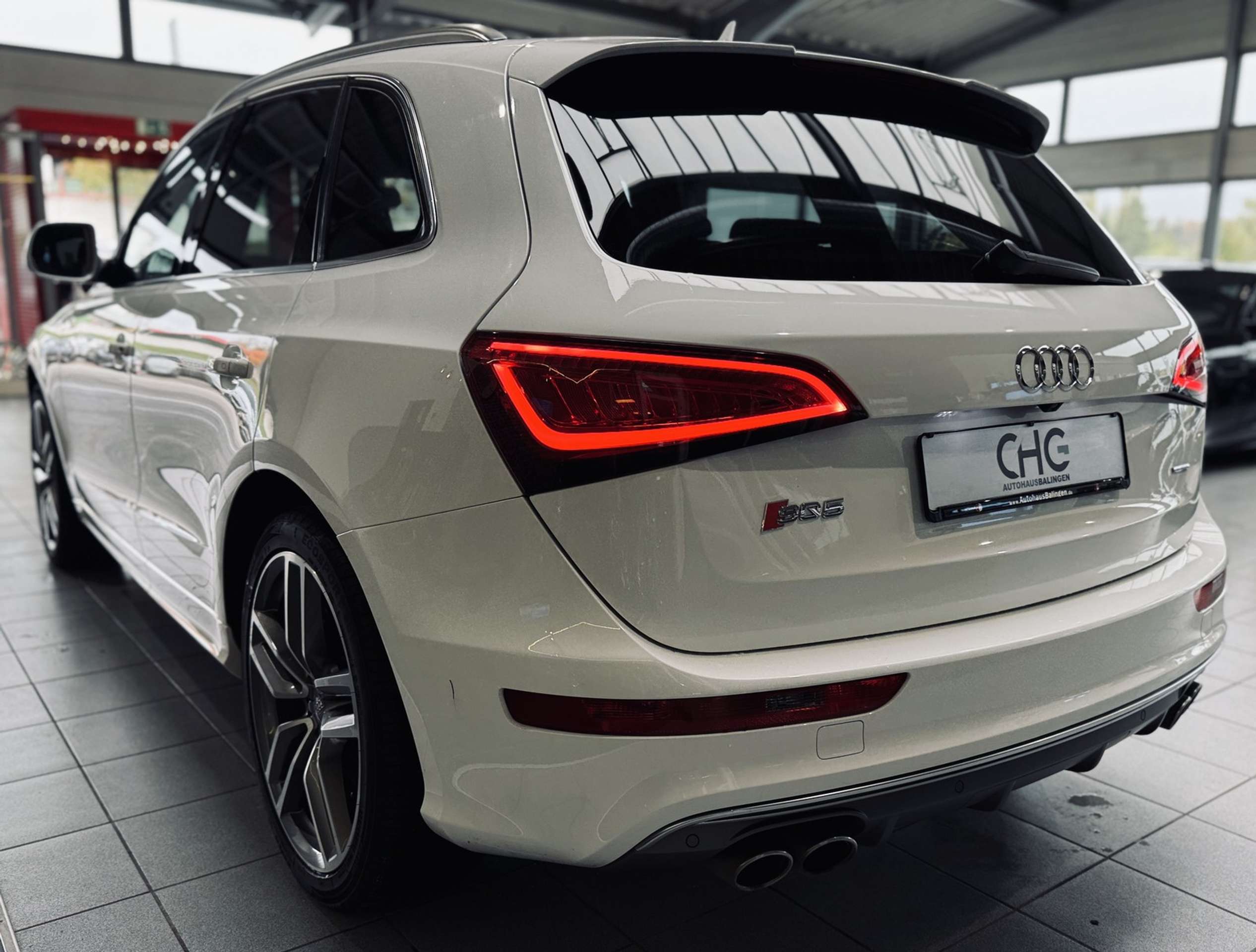 Audi - SQ5