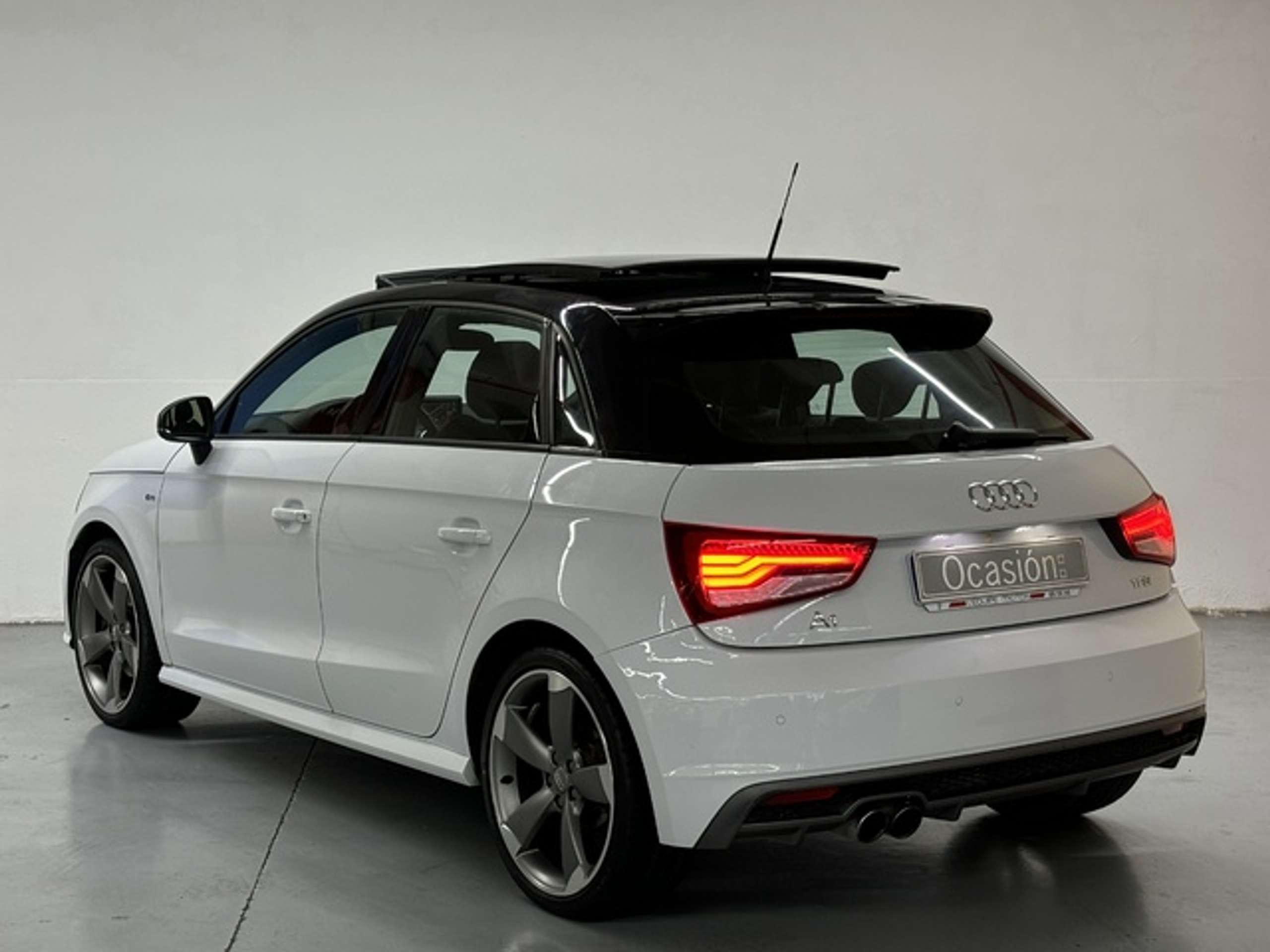 Audi - A1