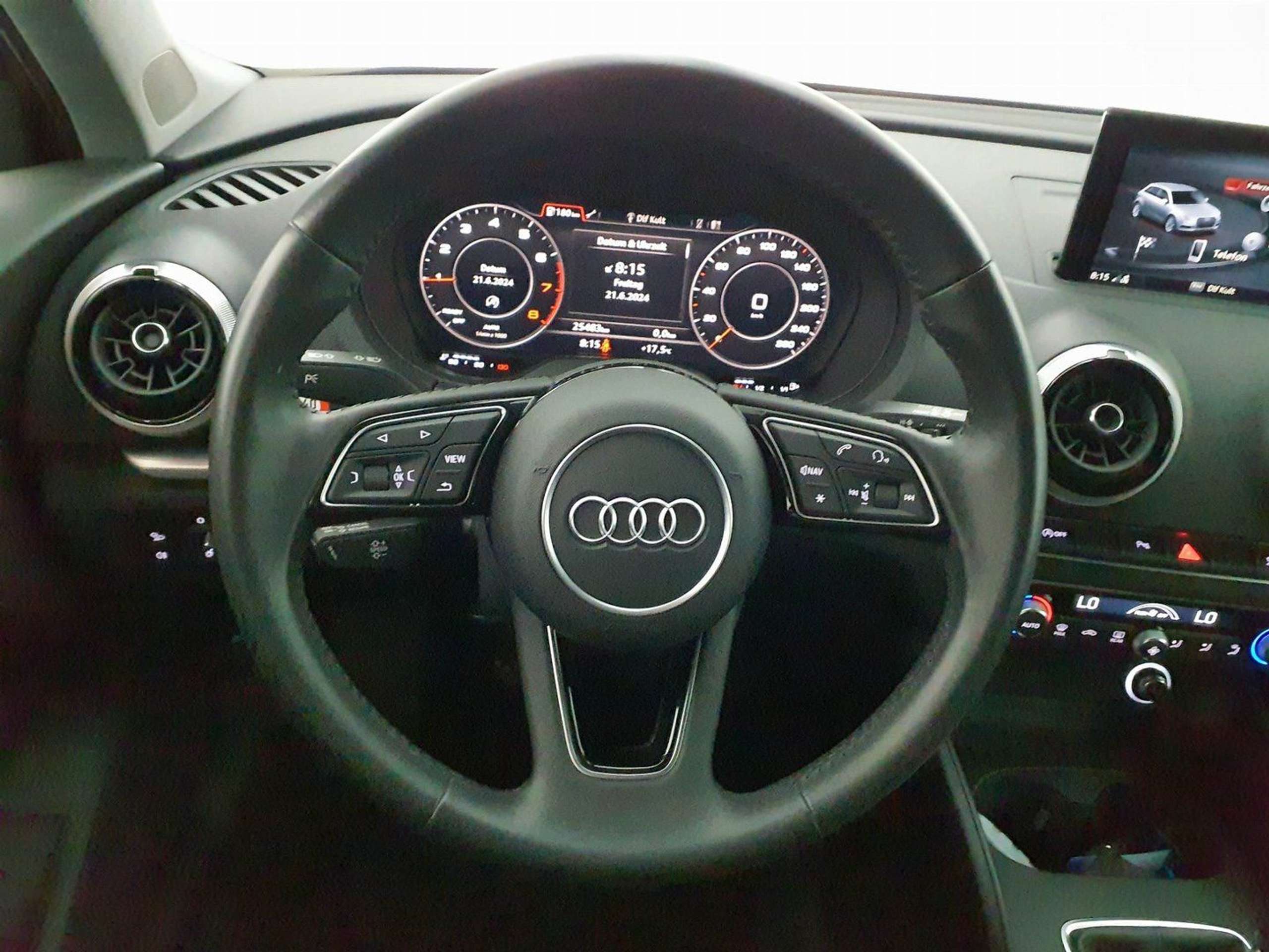 Audi - A3