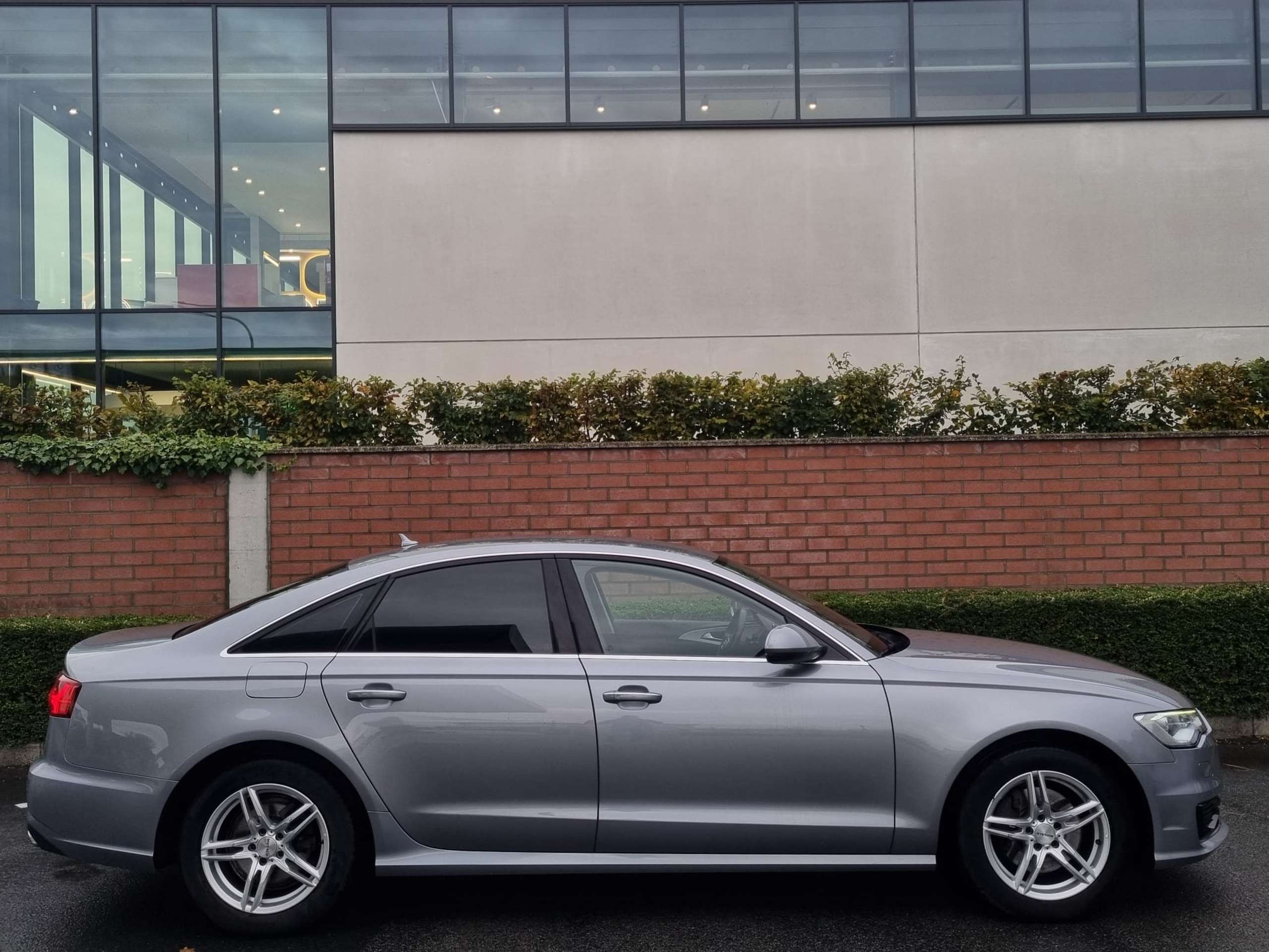 Audi - A6