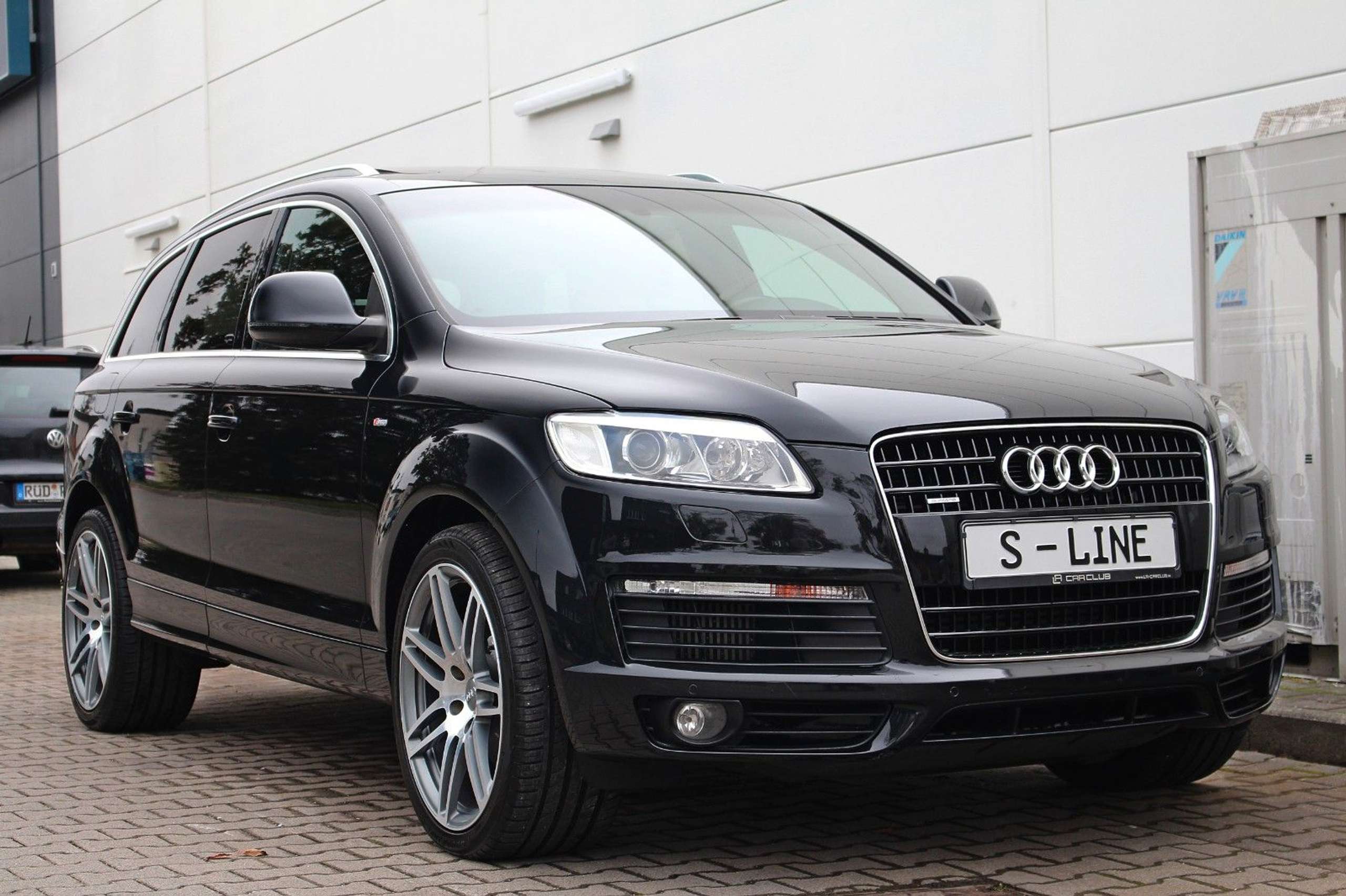 Audi - Q7