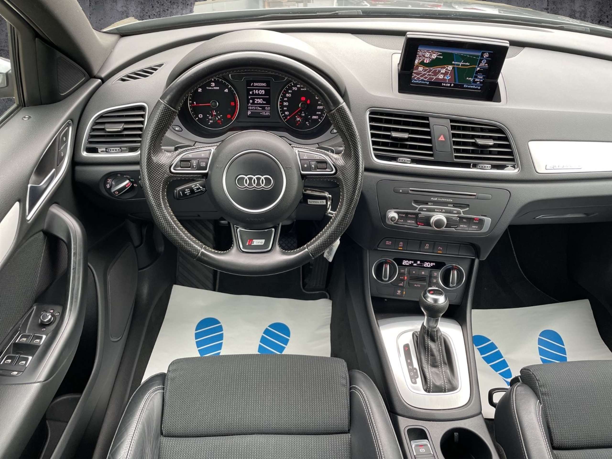 Audi - Q3