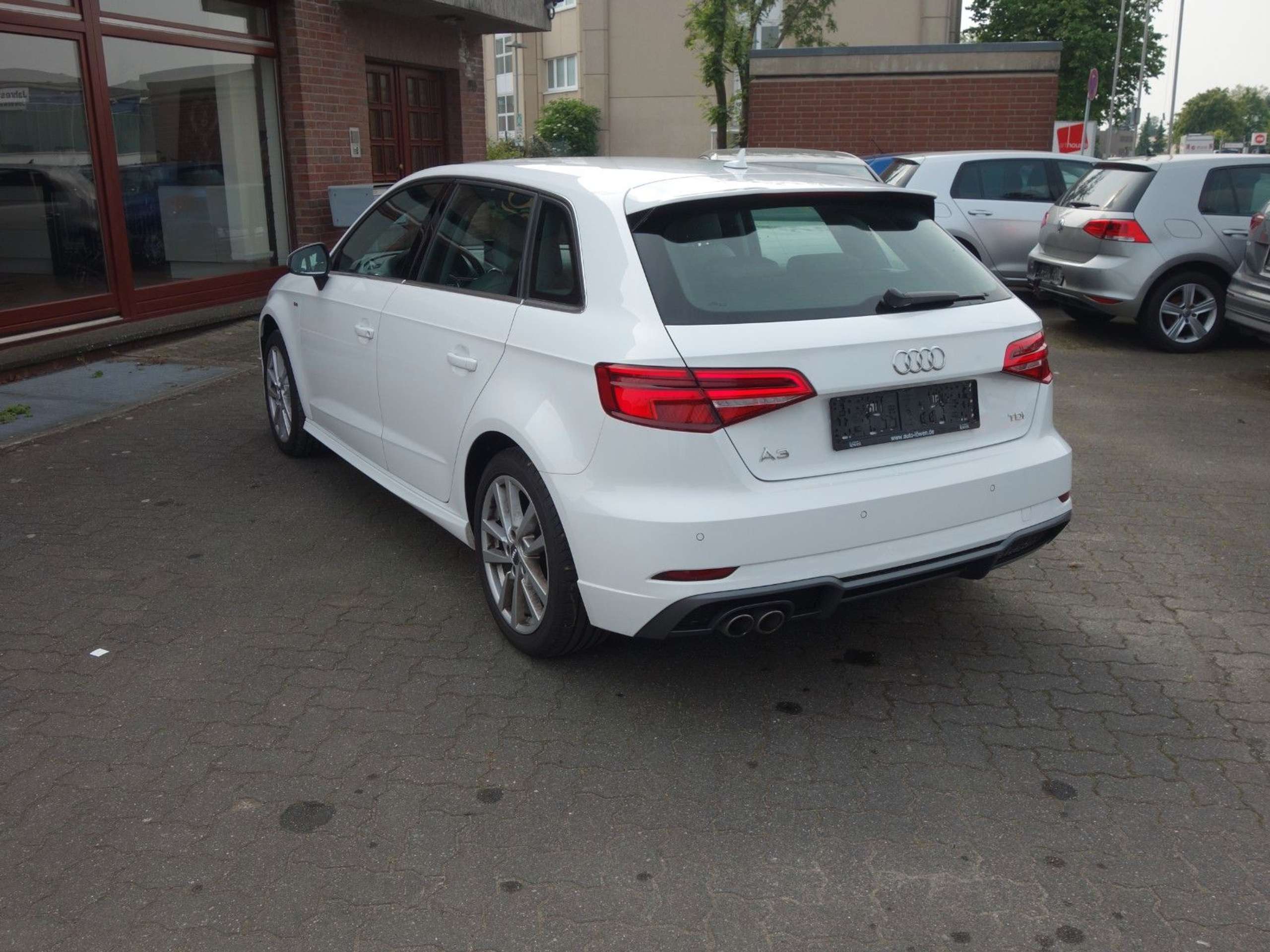 Audi - A3