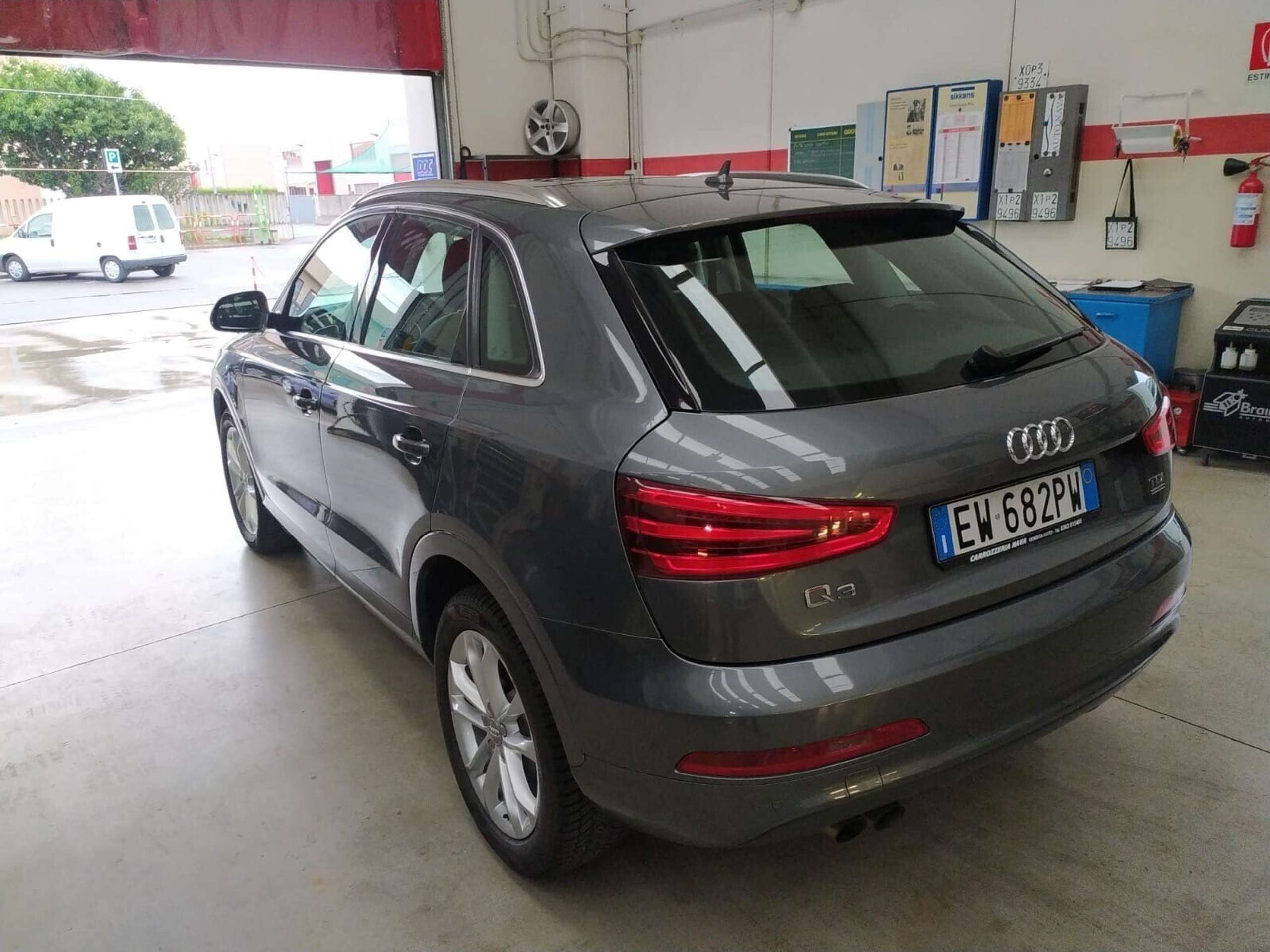 Audi - Q3