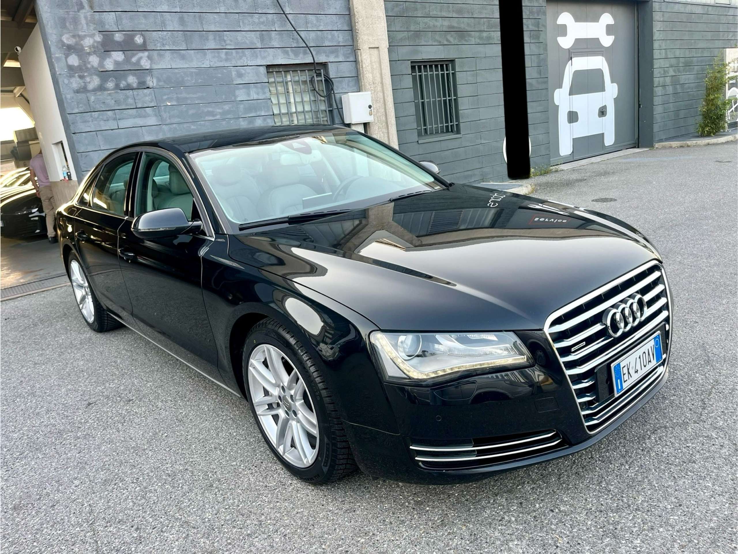 Audi - A8