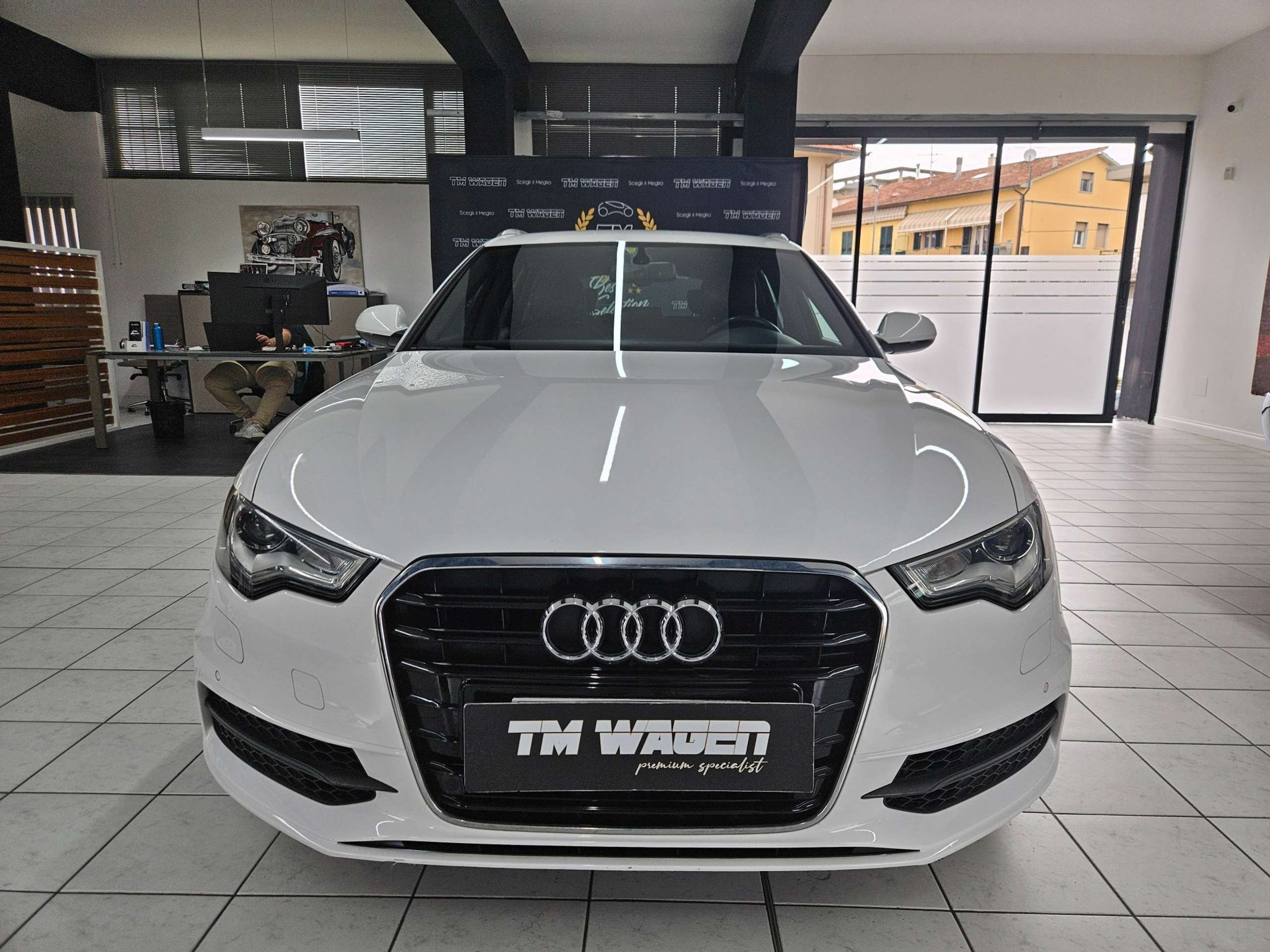 Audi - A6