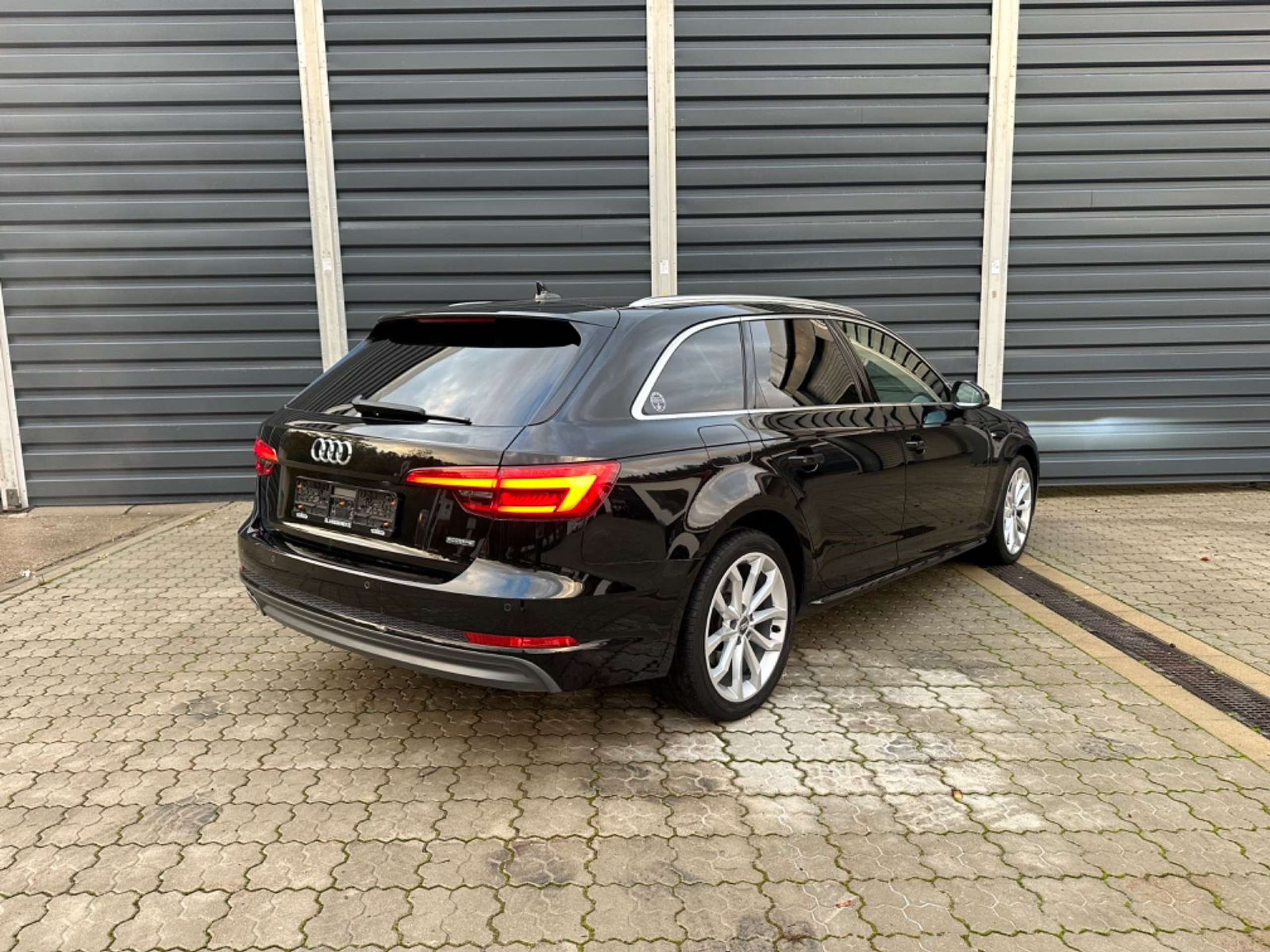 Audi - A4