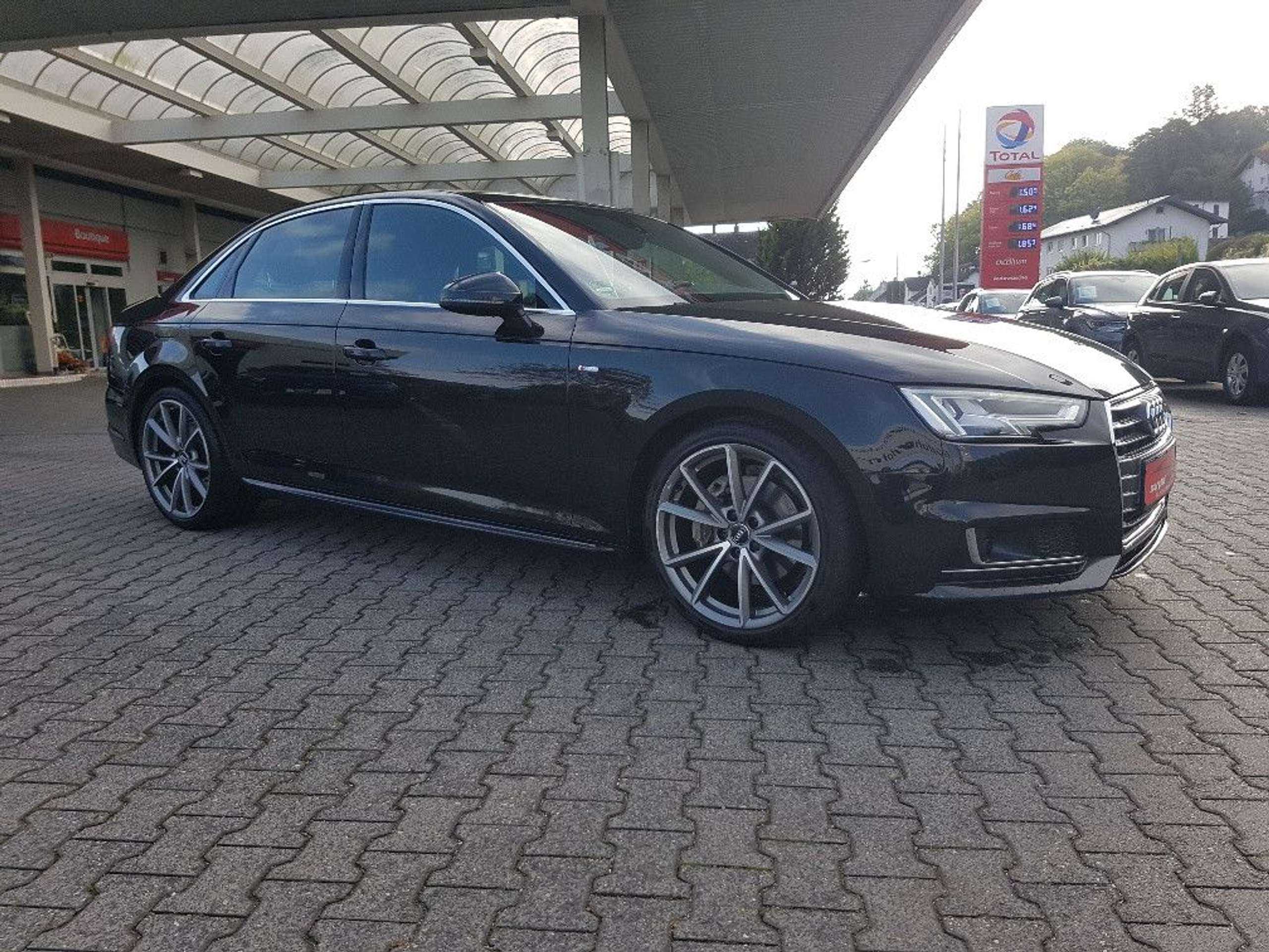 Audi - A4