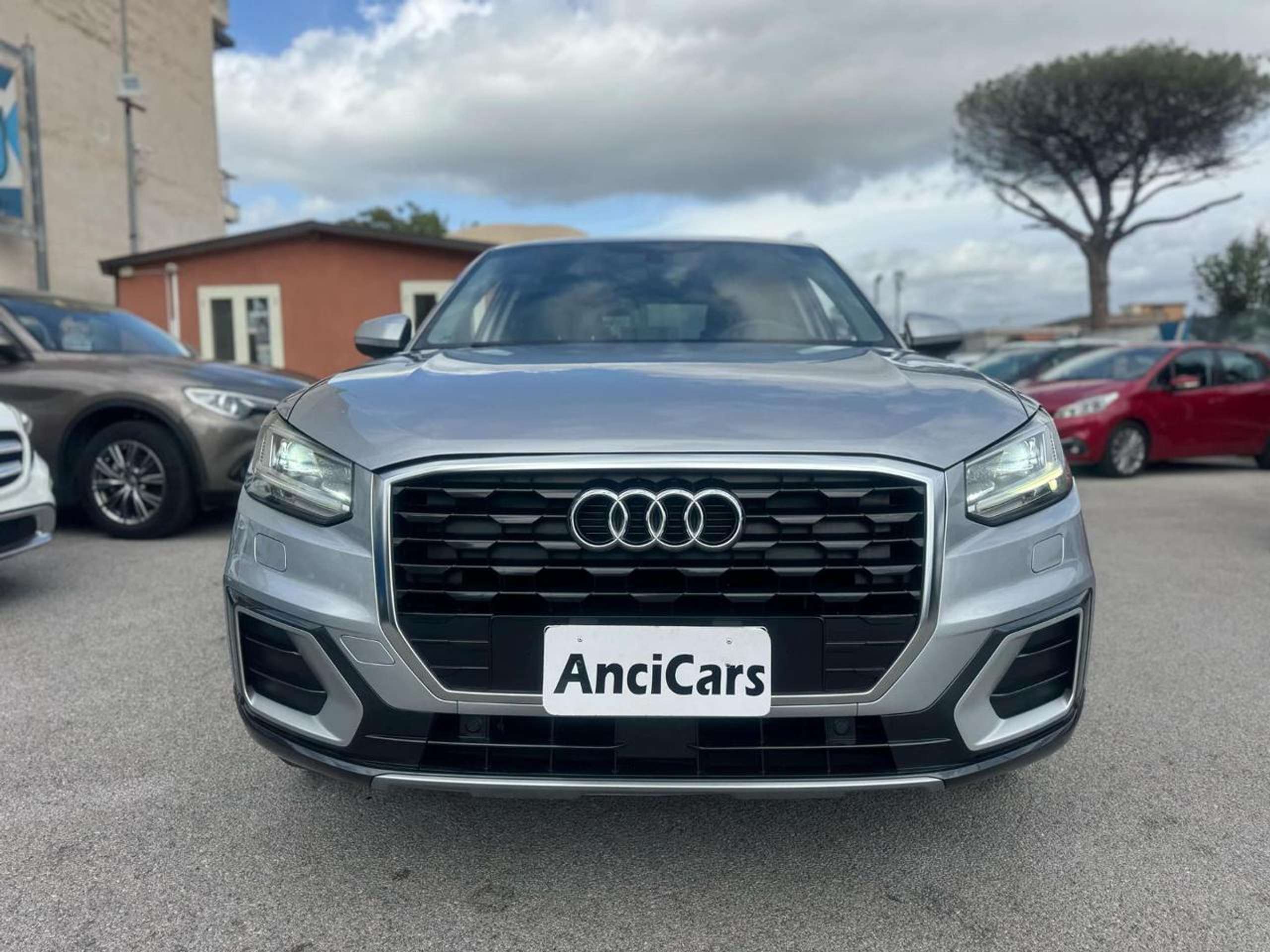 Audi - Q2