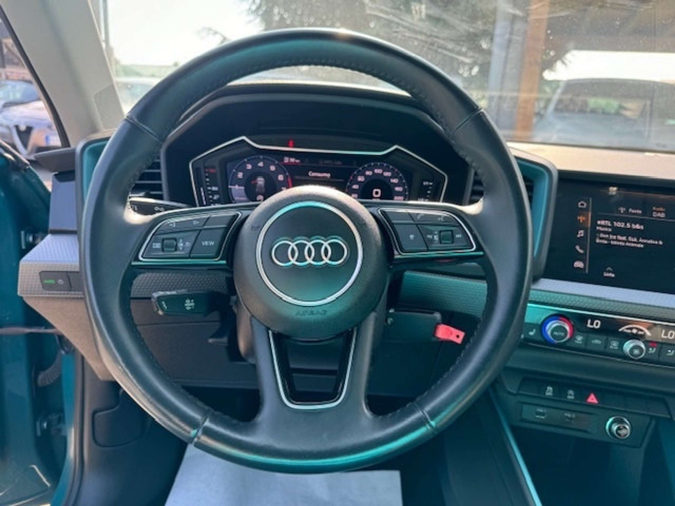 Audi - A1