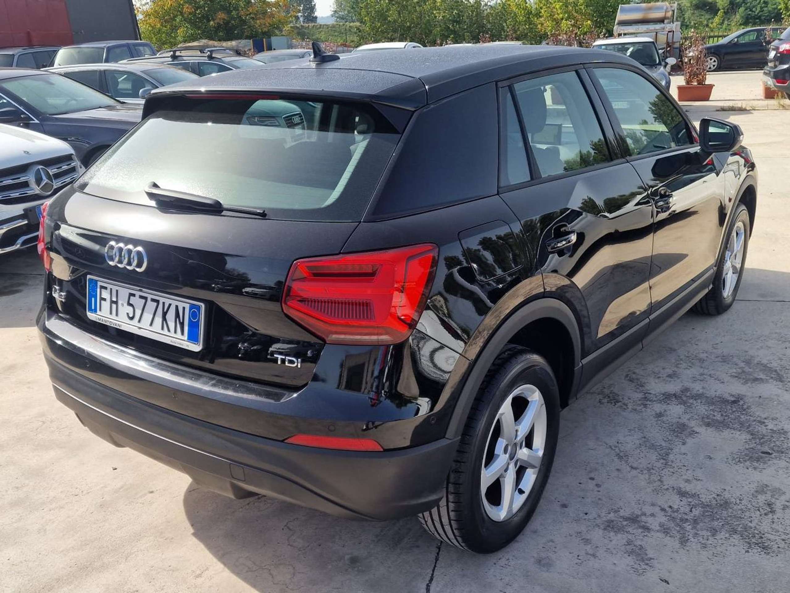 Audi - Q2