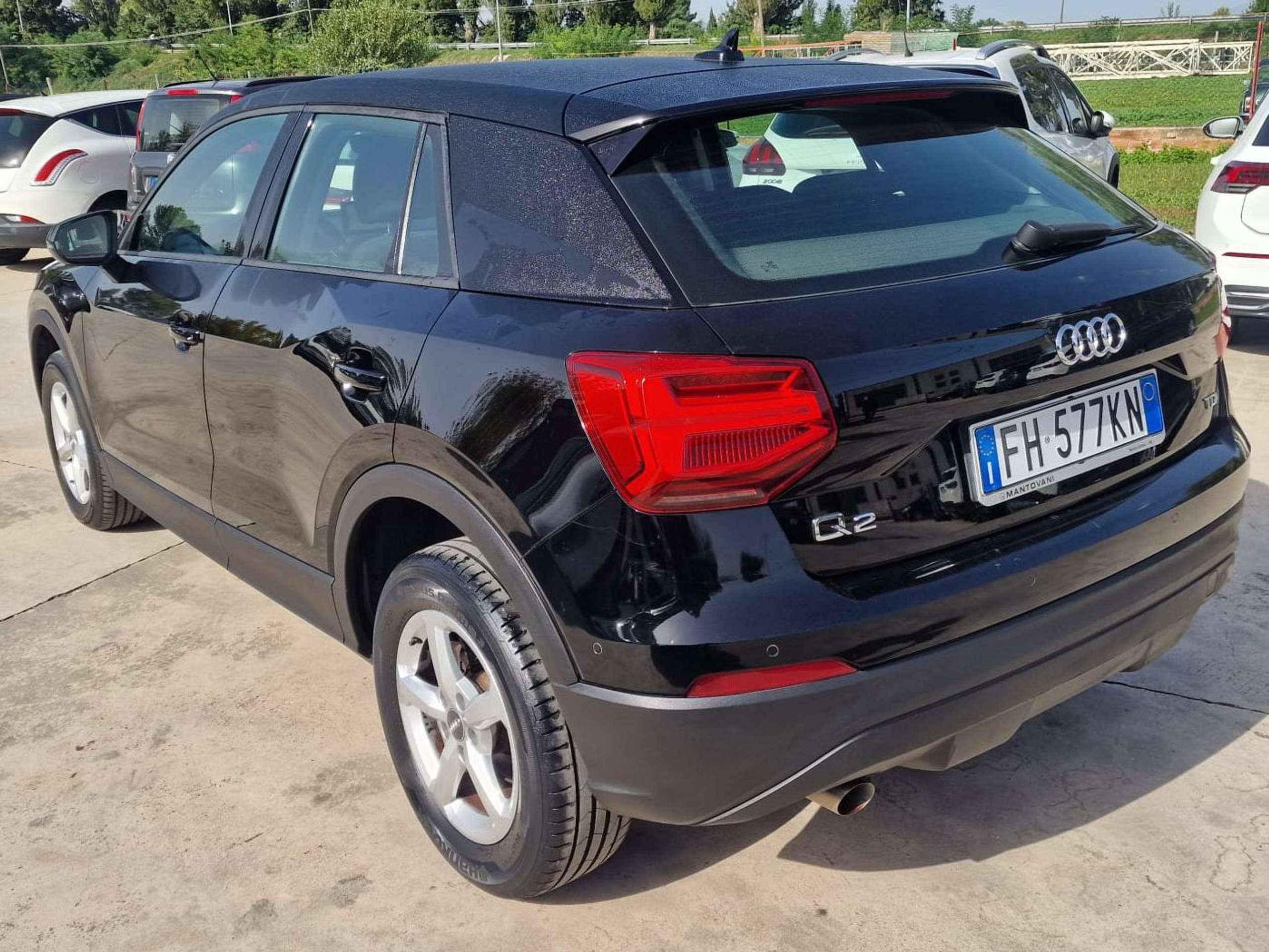 Audi - Q2