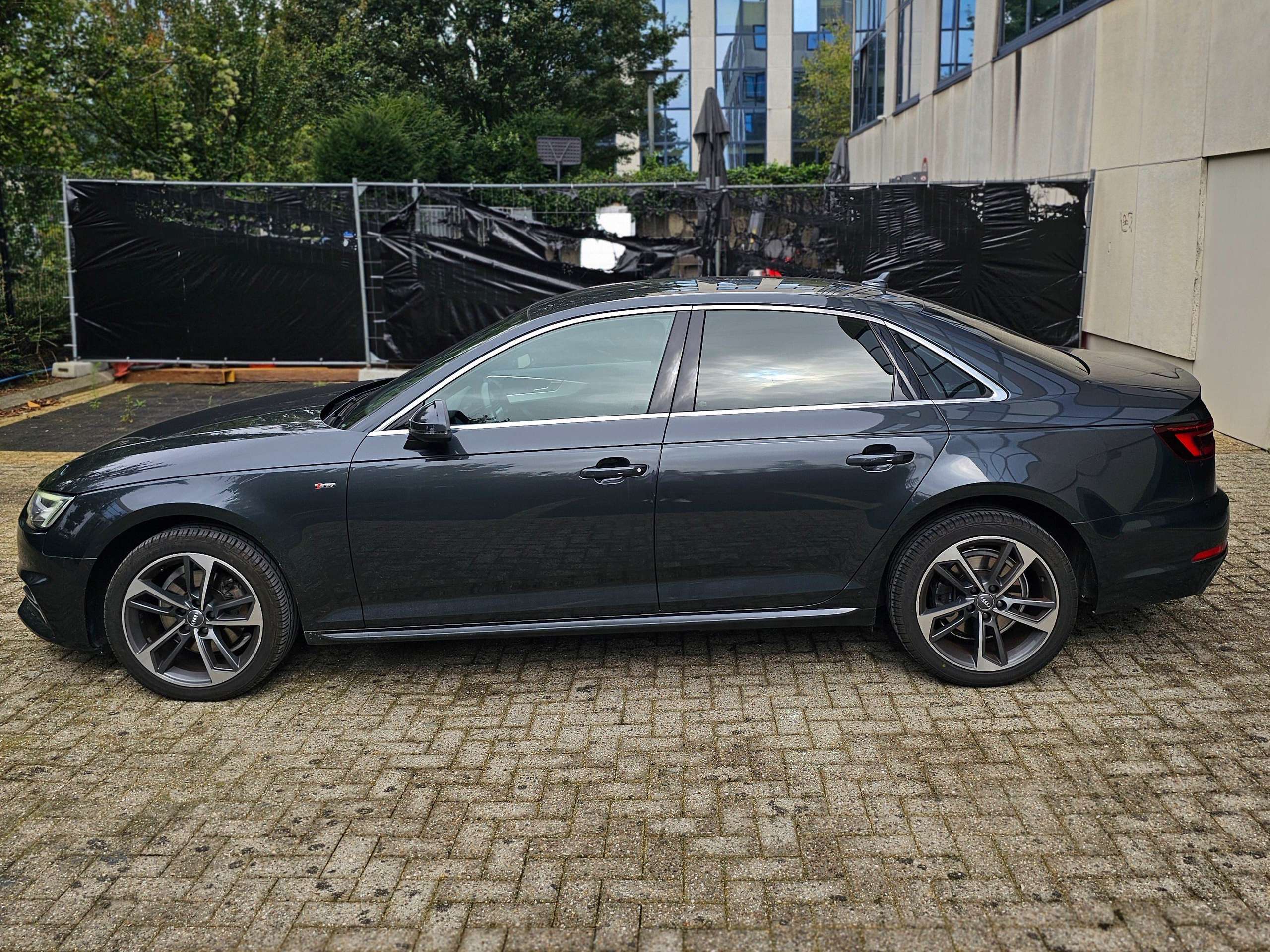 Audi - A4