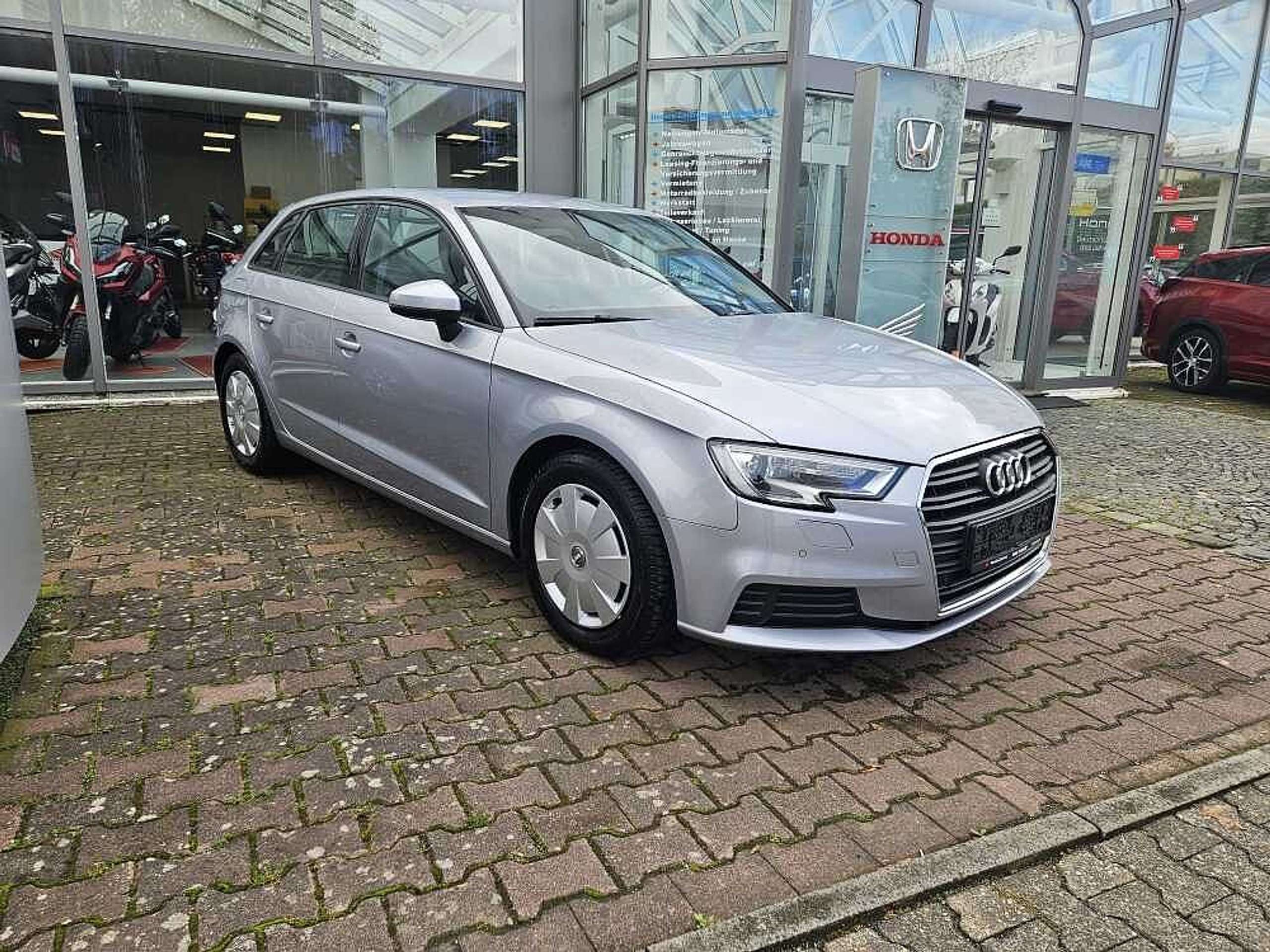 Audi - A3