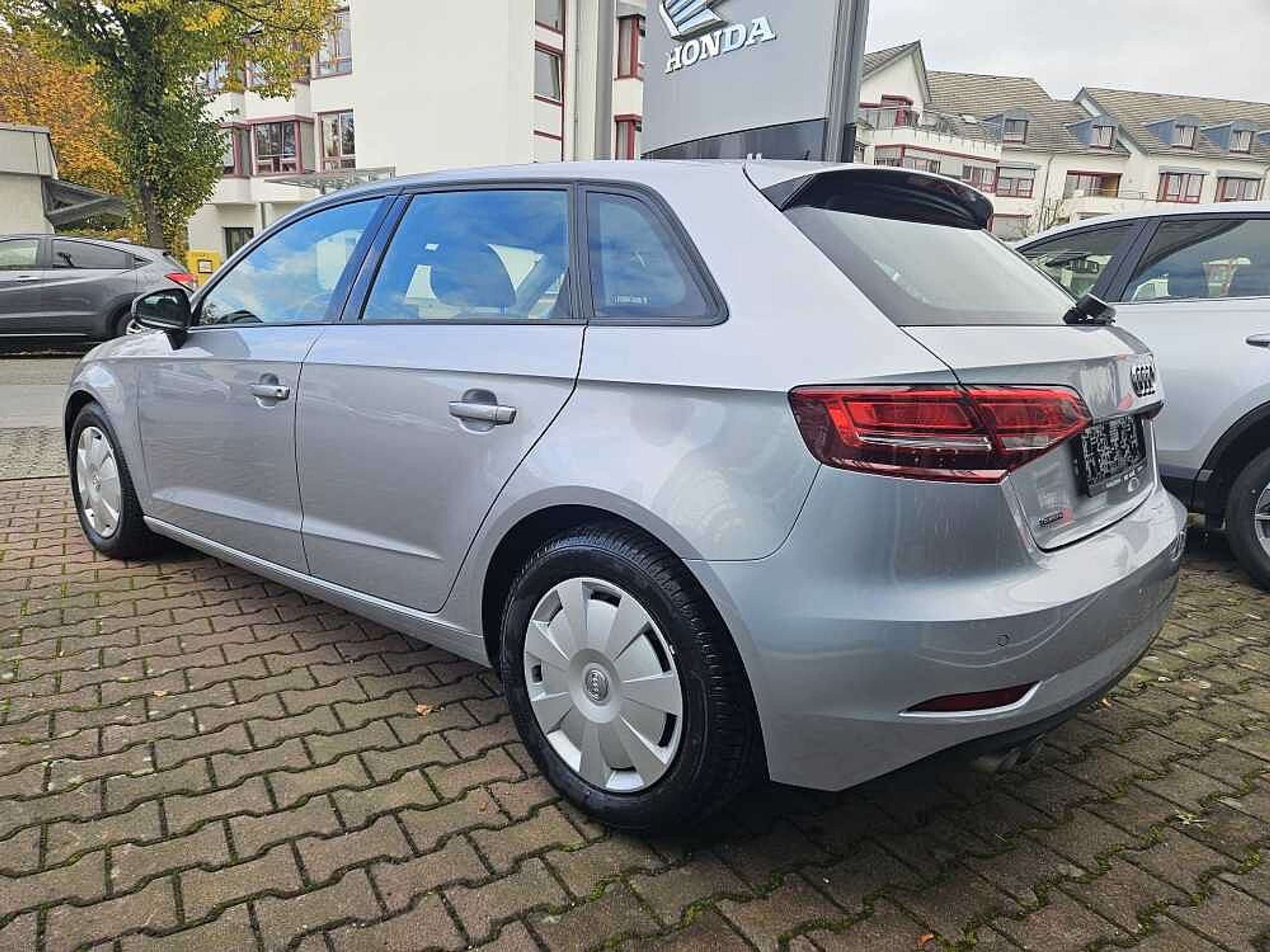 Audi - A3