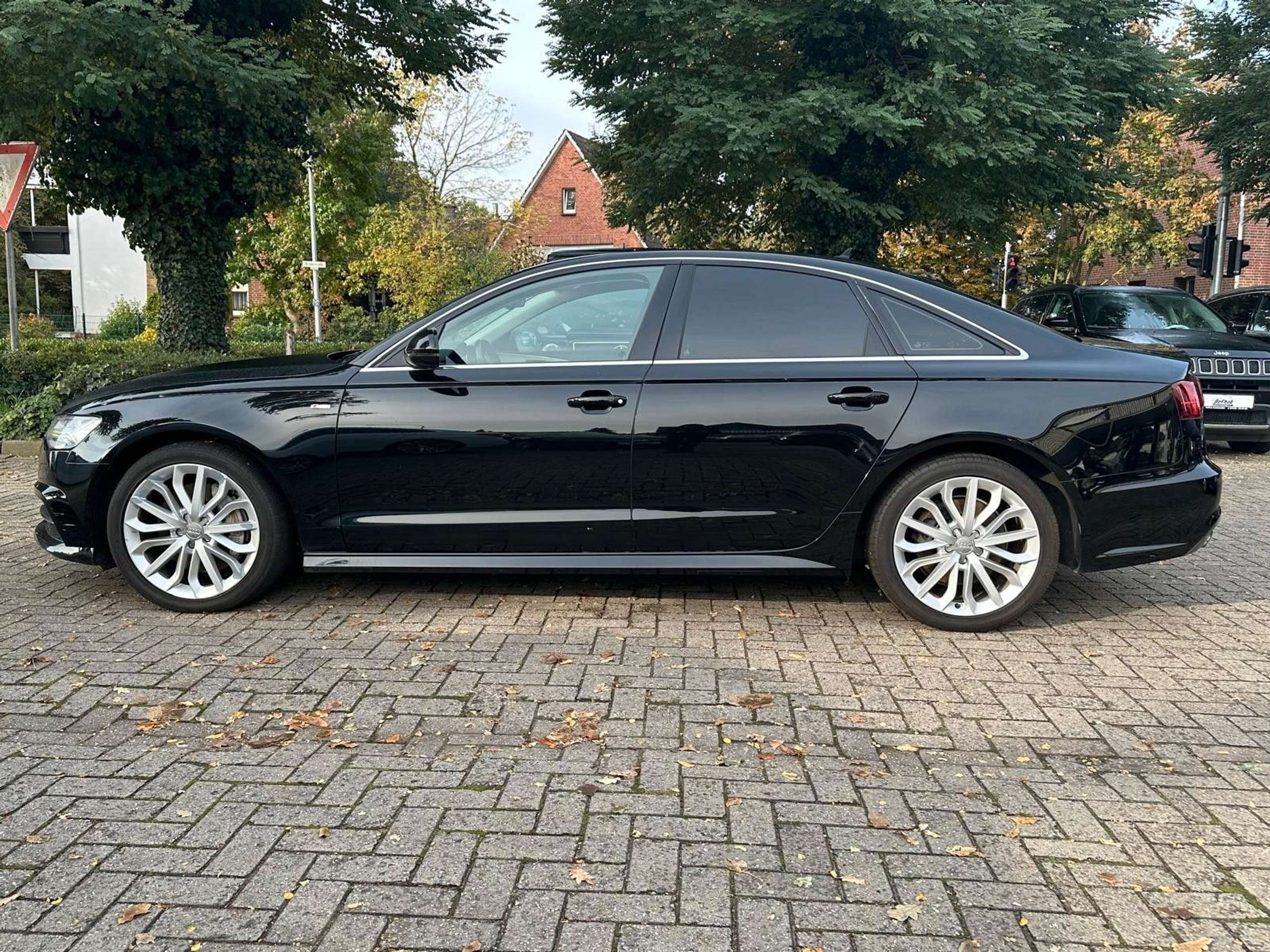 Audi - A6