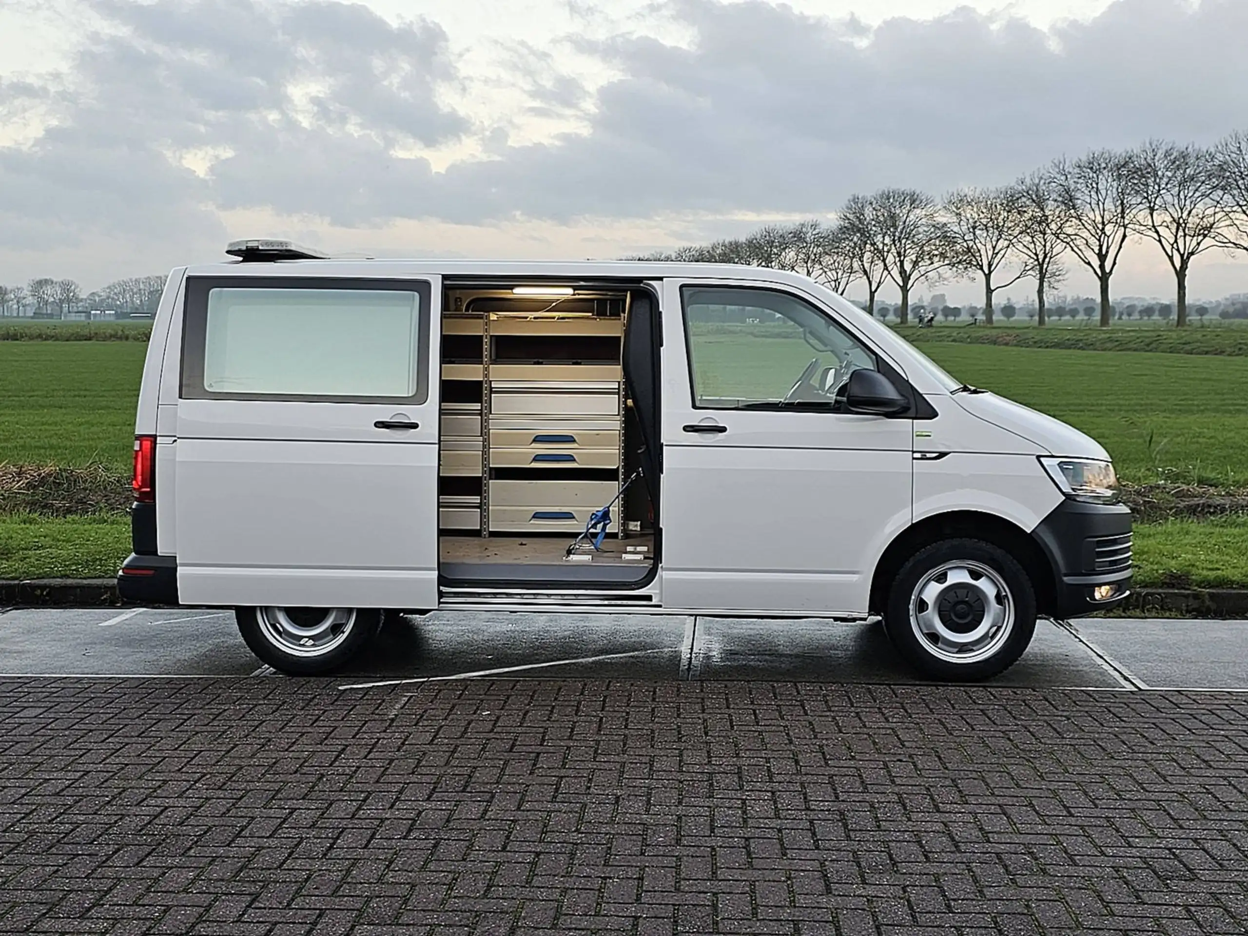 Volkswagen - Transporter