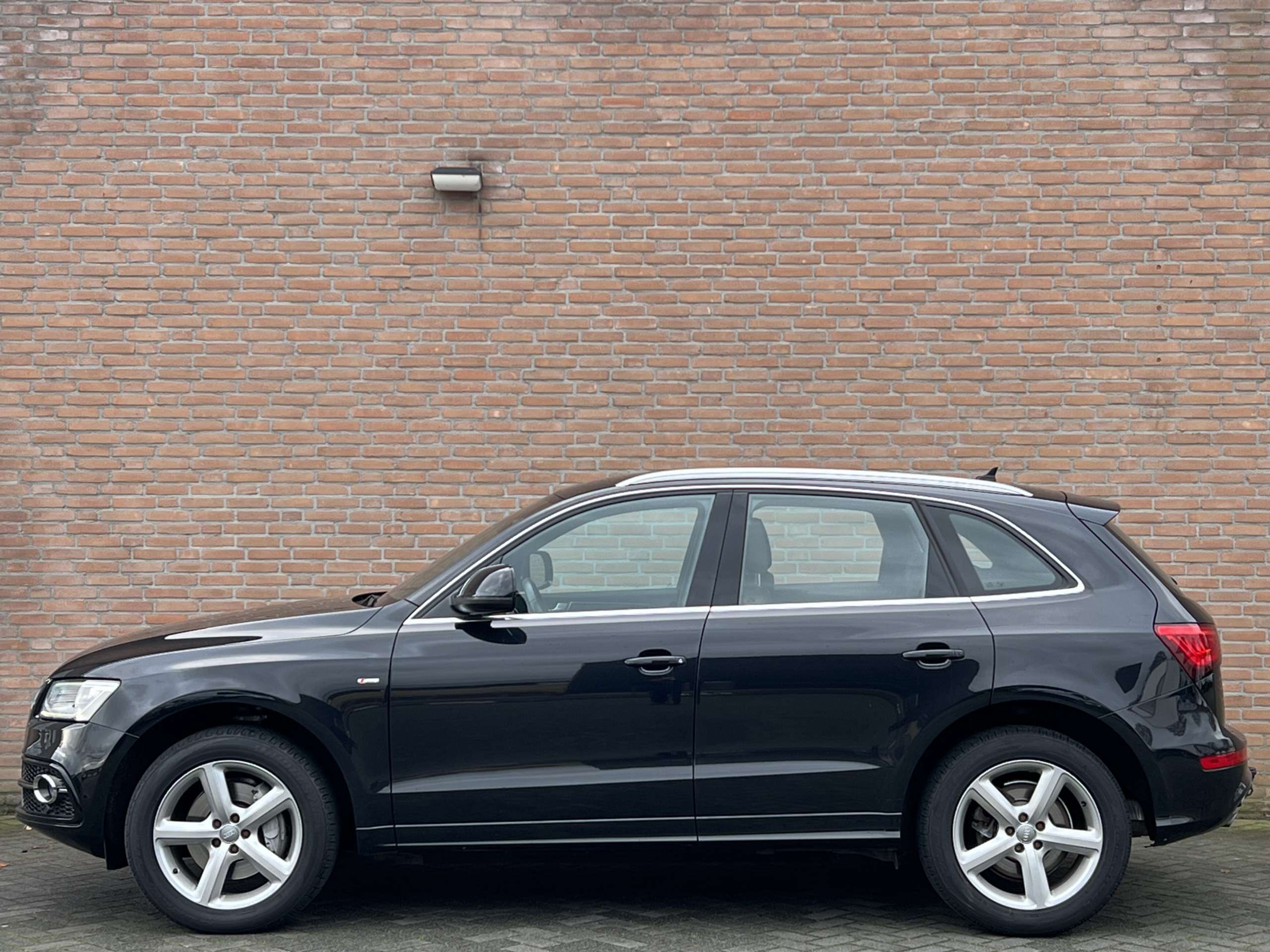 Audi - Q5