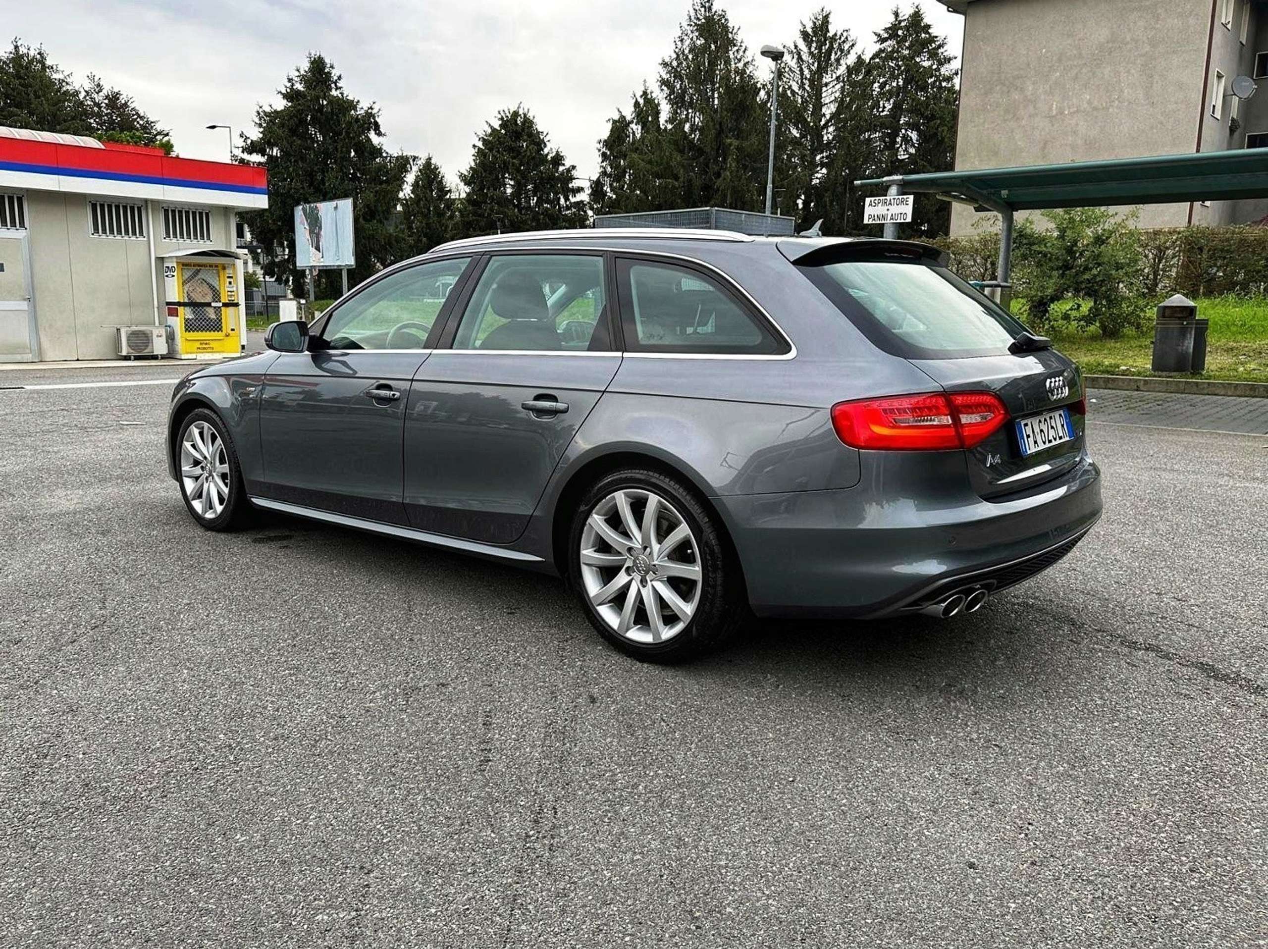 Audi - A4